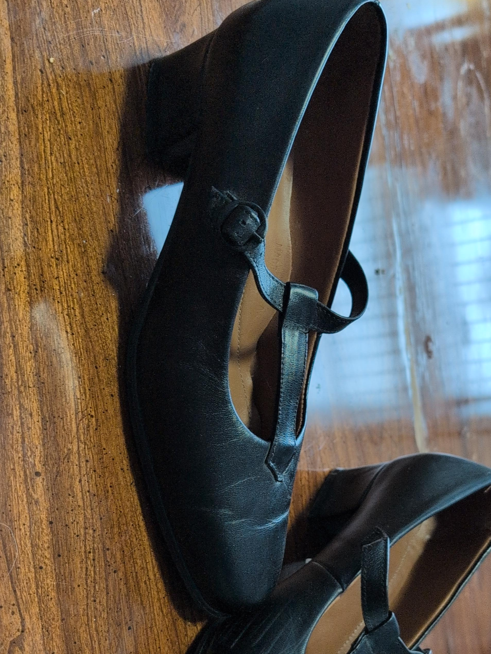 Size 10M Black Leather T-Strap Shoes thumbnail