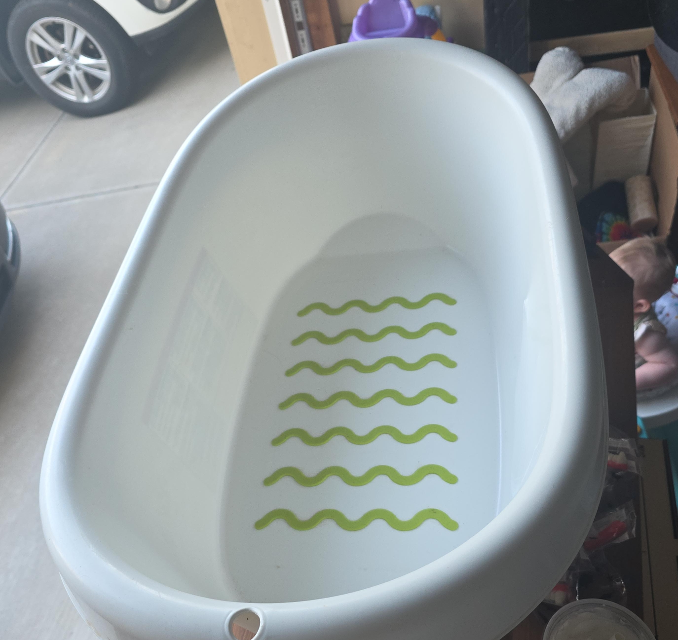 Baby Bathtub - White with Green Waves thumbnail