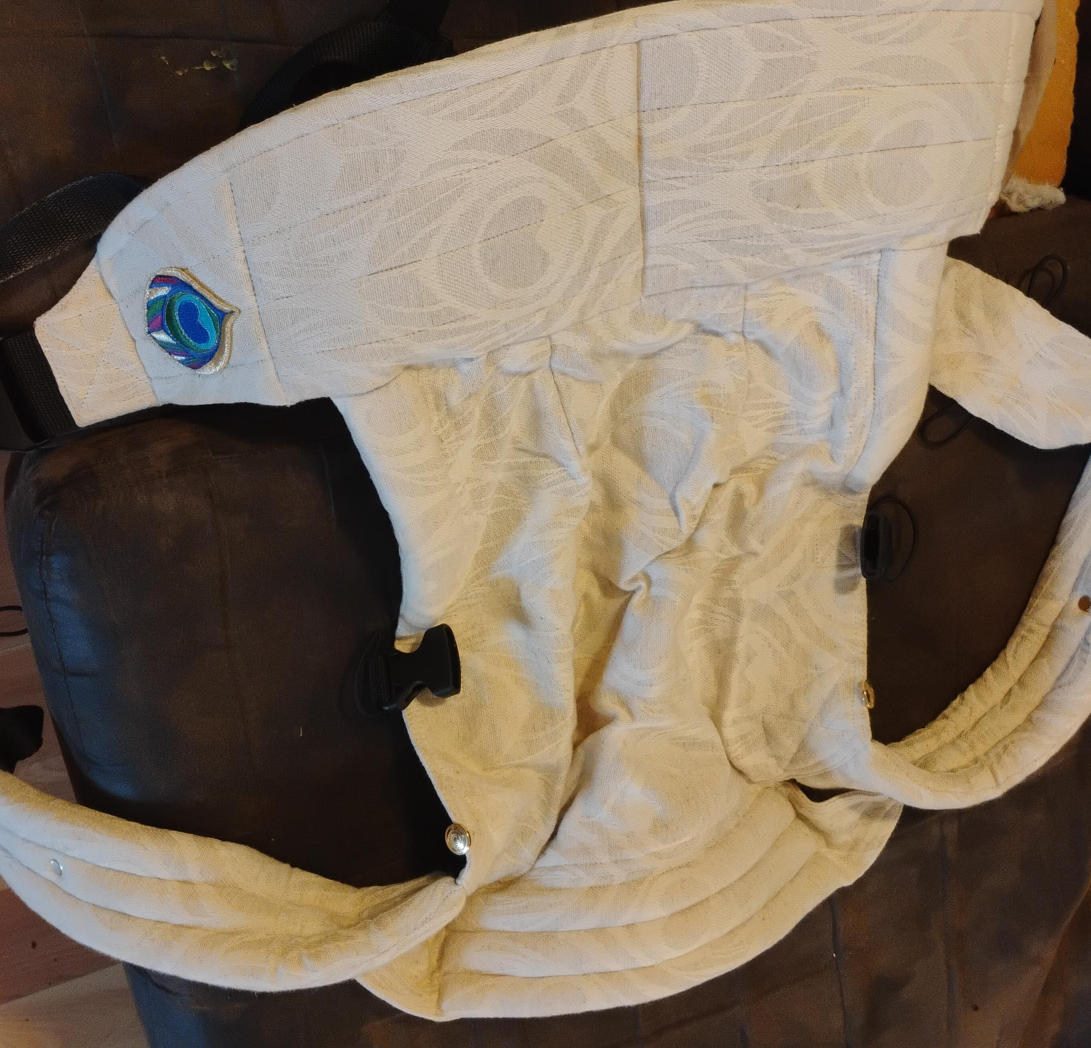 Artipoppe Argus oat linen baby carrier thumbnail