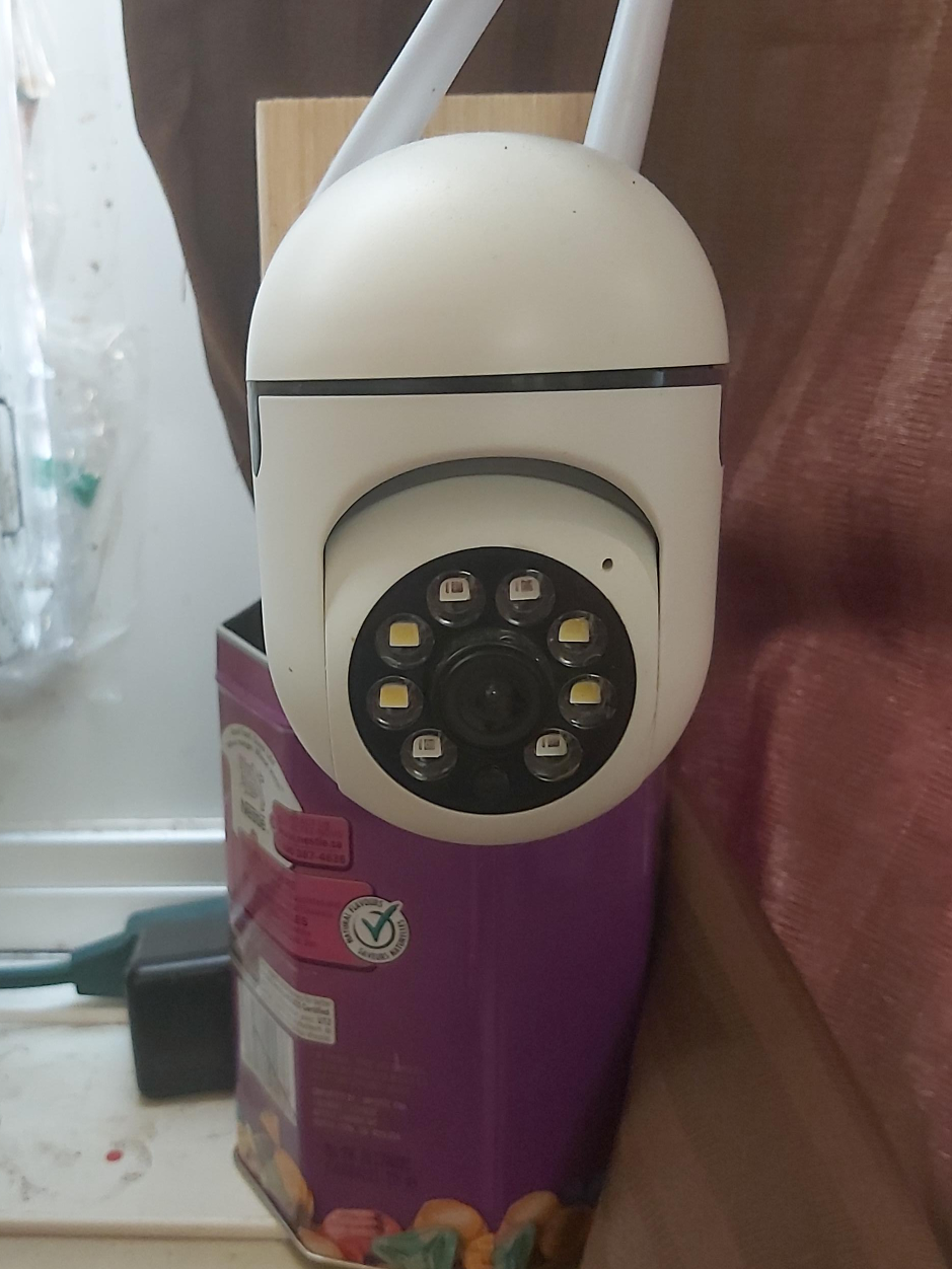 White Outdoor Security Camera thumbnail