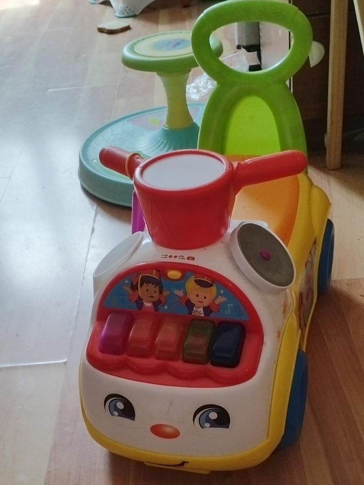 Fisher-Price Little People Music Parade Ride-On thumbnail