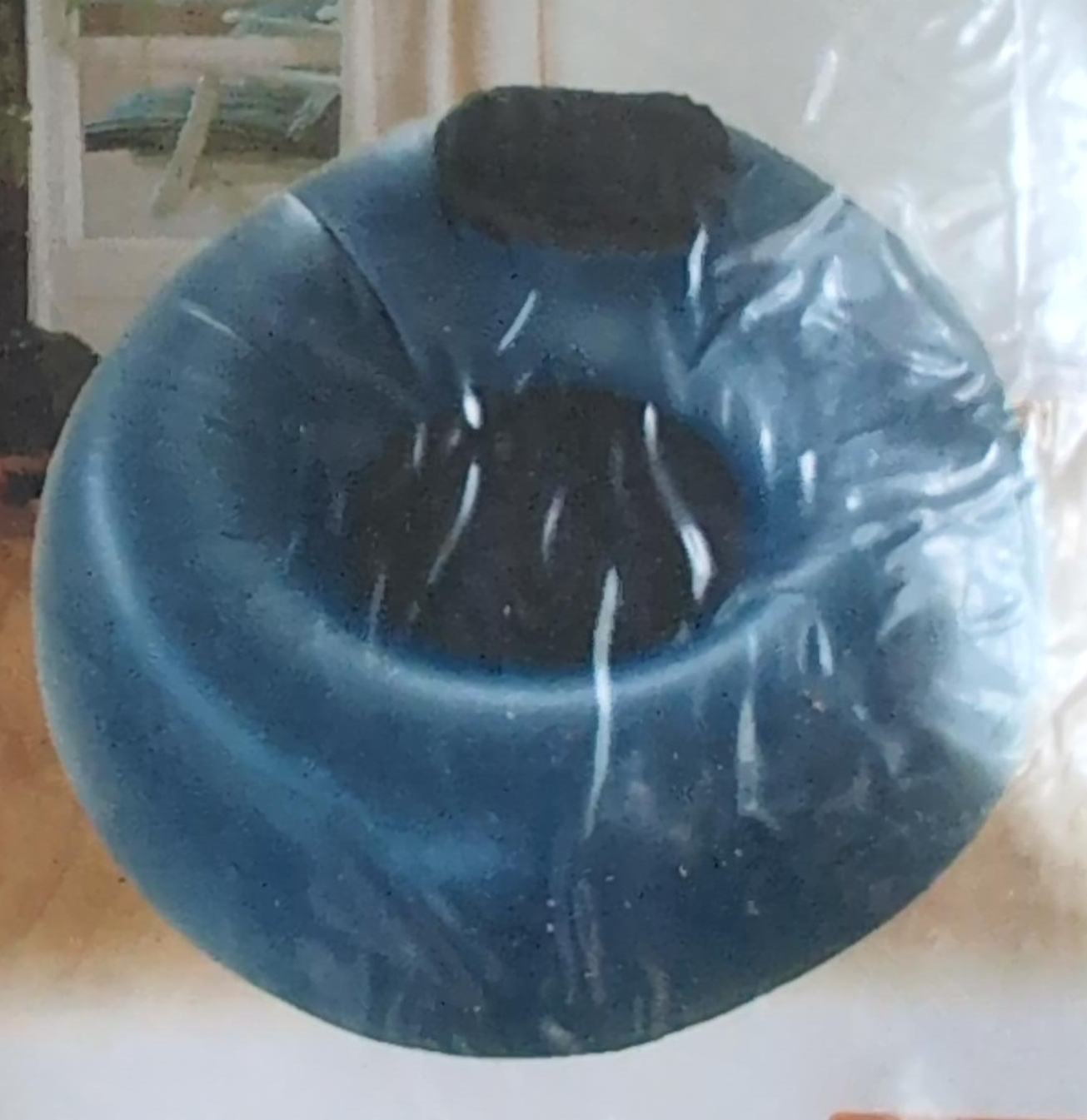 Weilon Inflatable Sofa - New in Package! thumbnail
