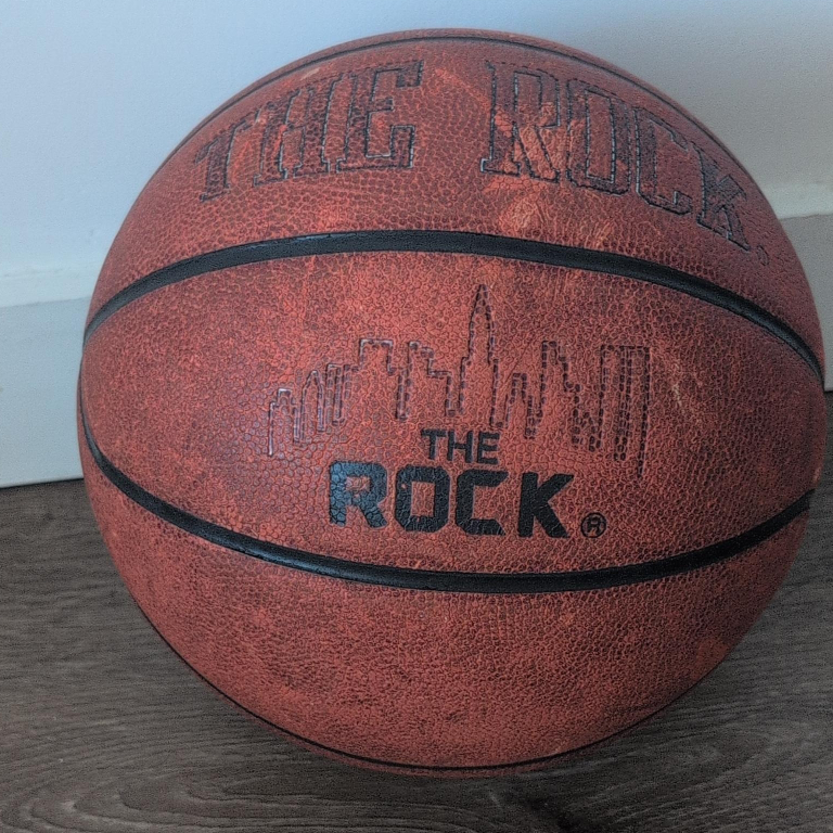 Spalding The Rock Basketball thumbnail