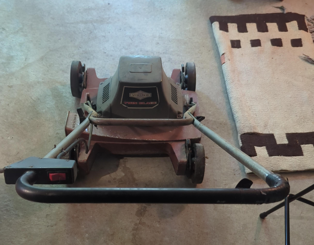 🧡 Eaton Viking Imperial Twin Blade Electric Lawnmower thumbnail
