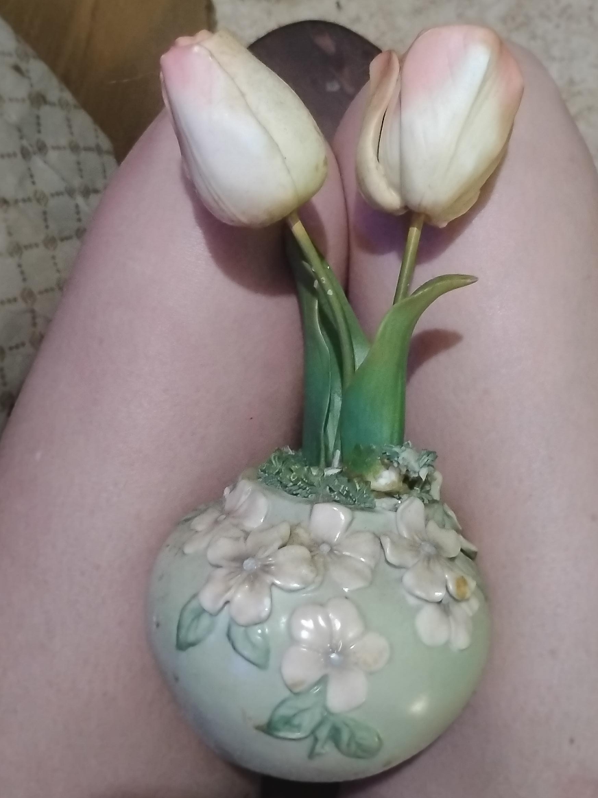 Tulip Flower Arrangement thumbnail