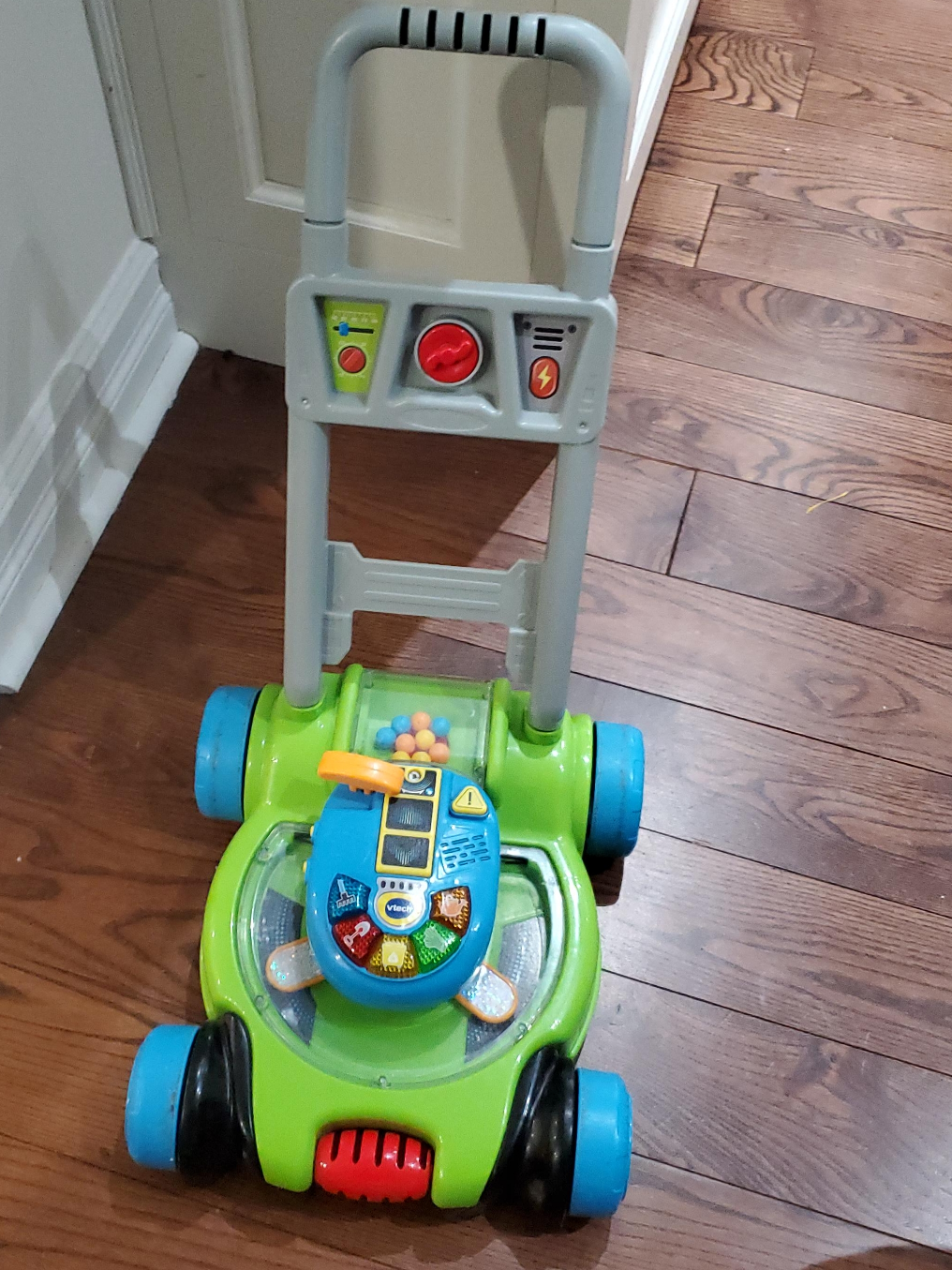 VTech Pop-a-Balls Push & Pop Walker thumbnail