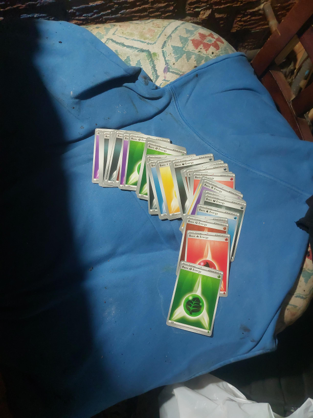 Pokemon Basic Energy Cards thumbnail