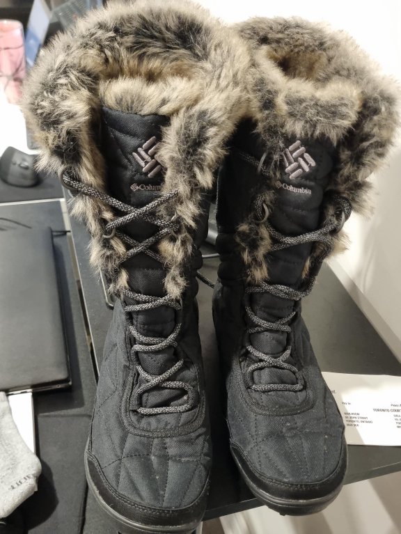 Columbia Waterproof Winter Boots 🥕 thumbnail