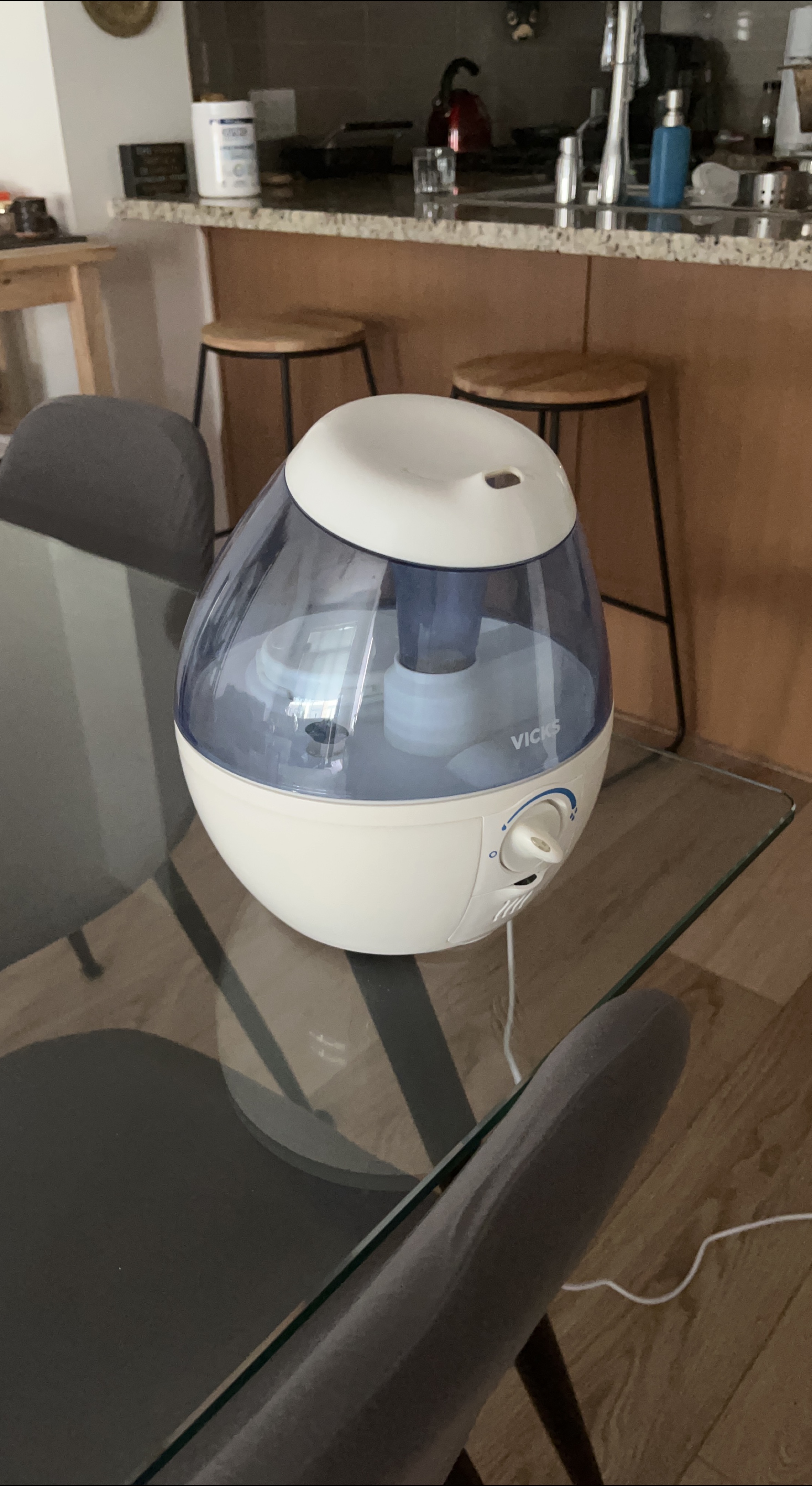 Vicks Cool Mist Humidifier thumbnail