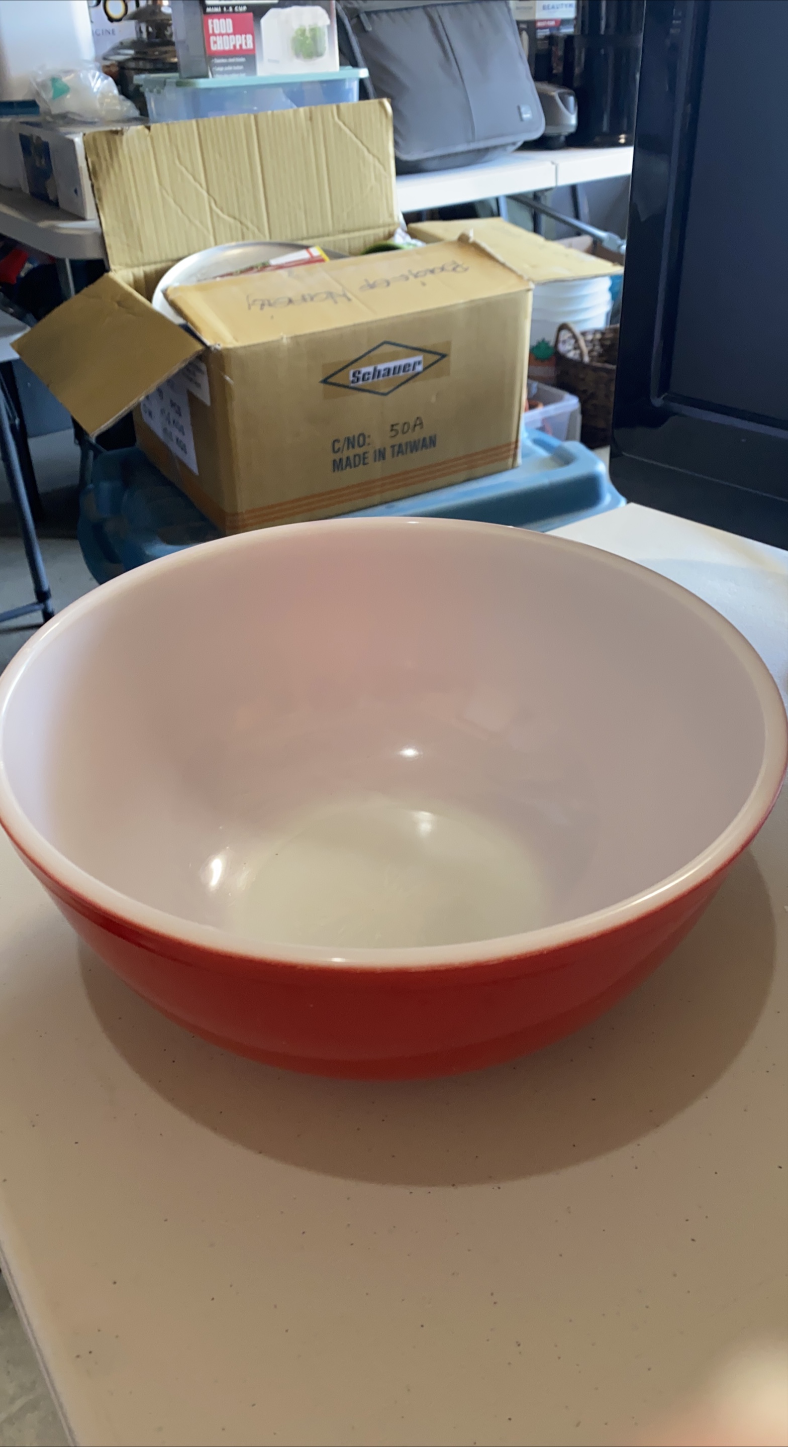 Pyrex Mixing Bowl - Red thumbnail