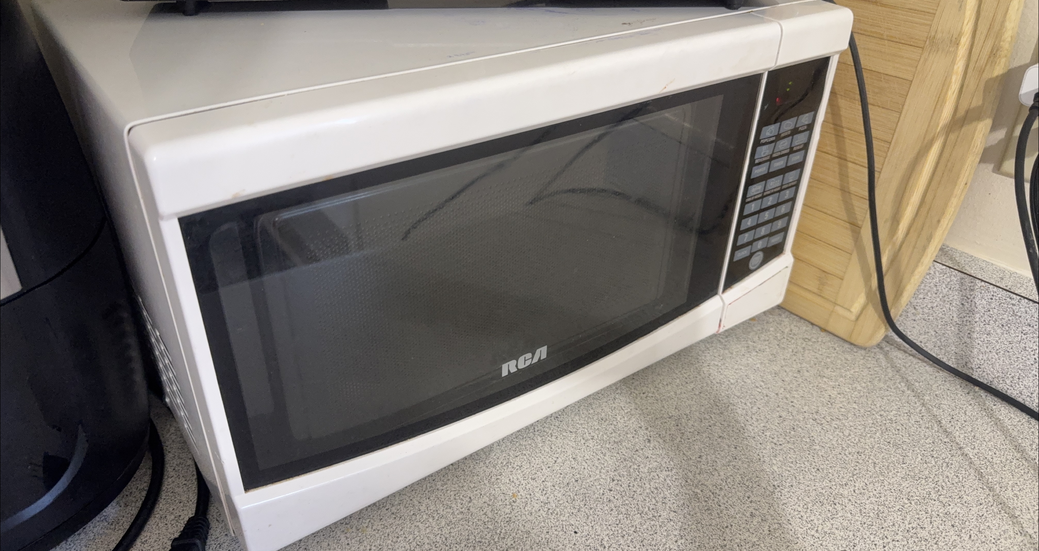RCA Microwave - White