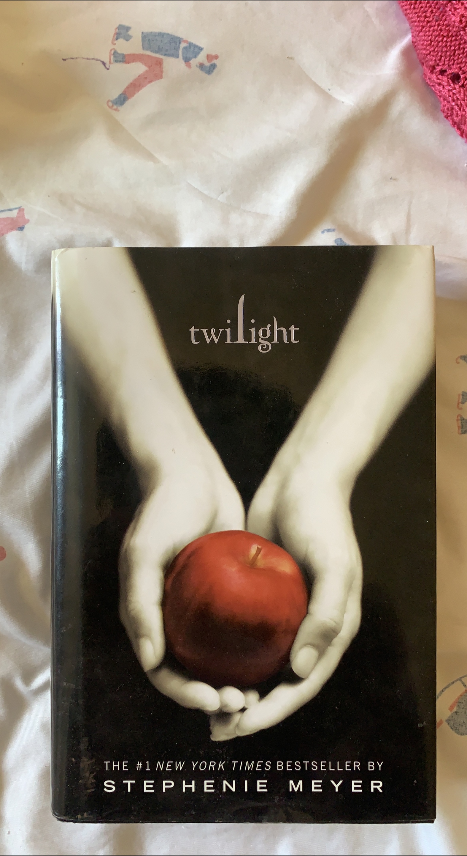Twilight by Stephenie Meyer thumbnail