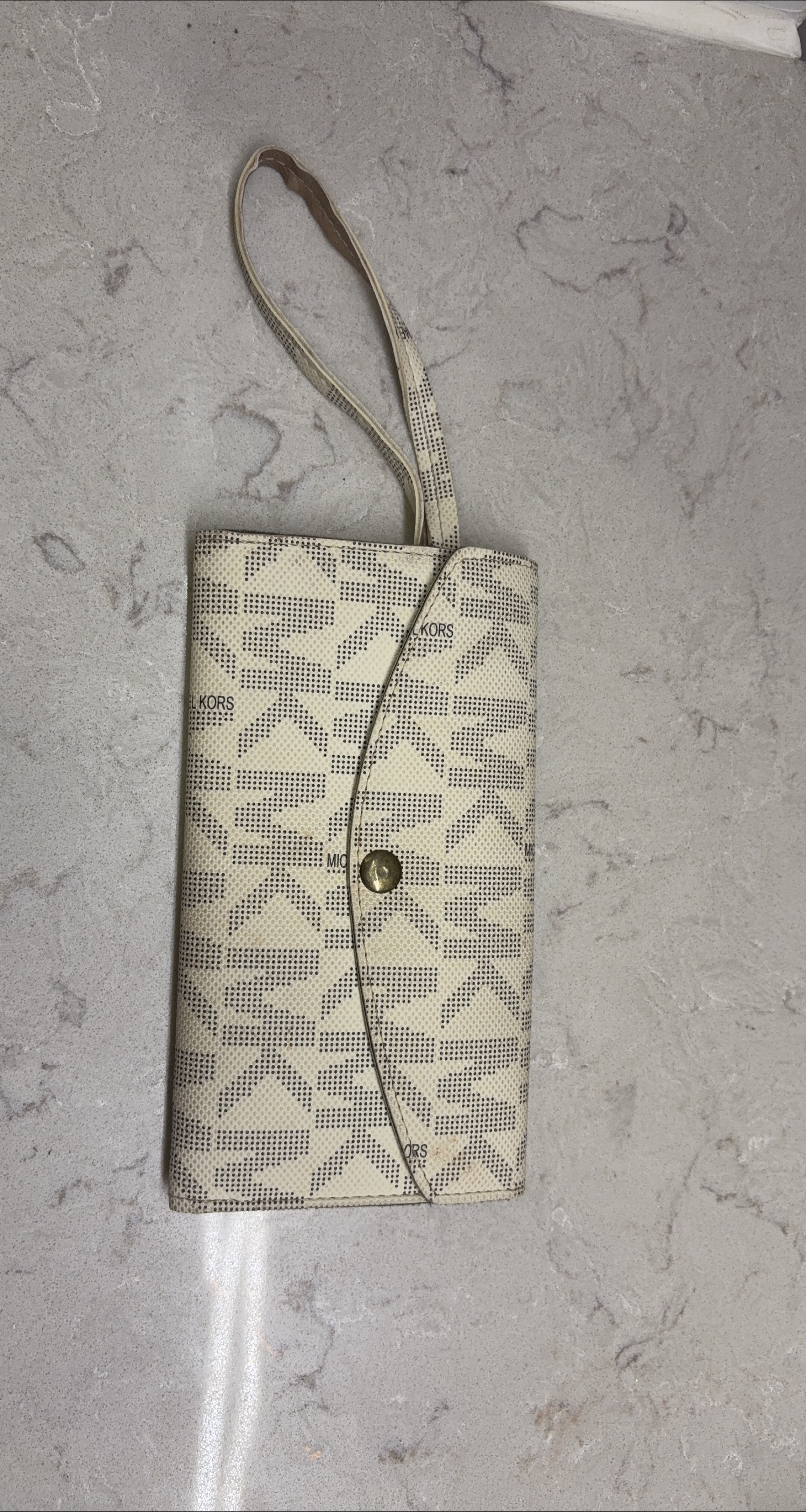 Michael Kors Wristlet Wallet thumbnail