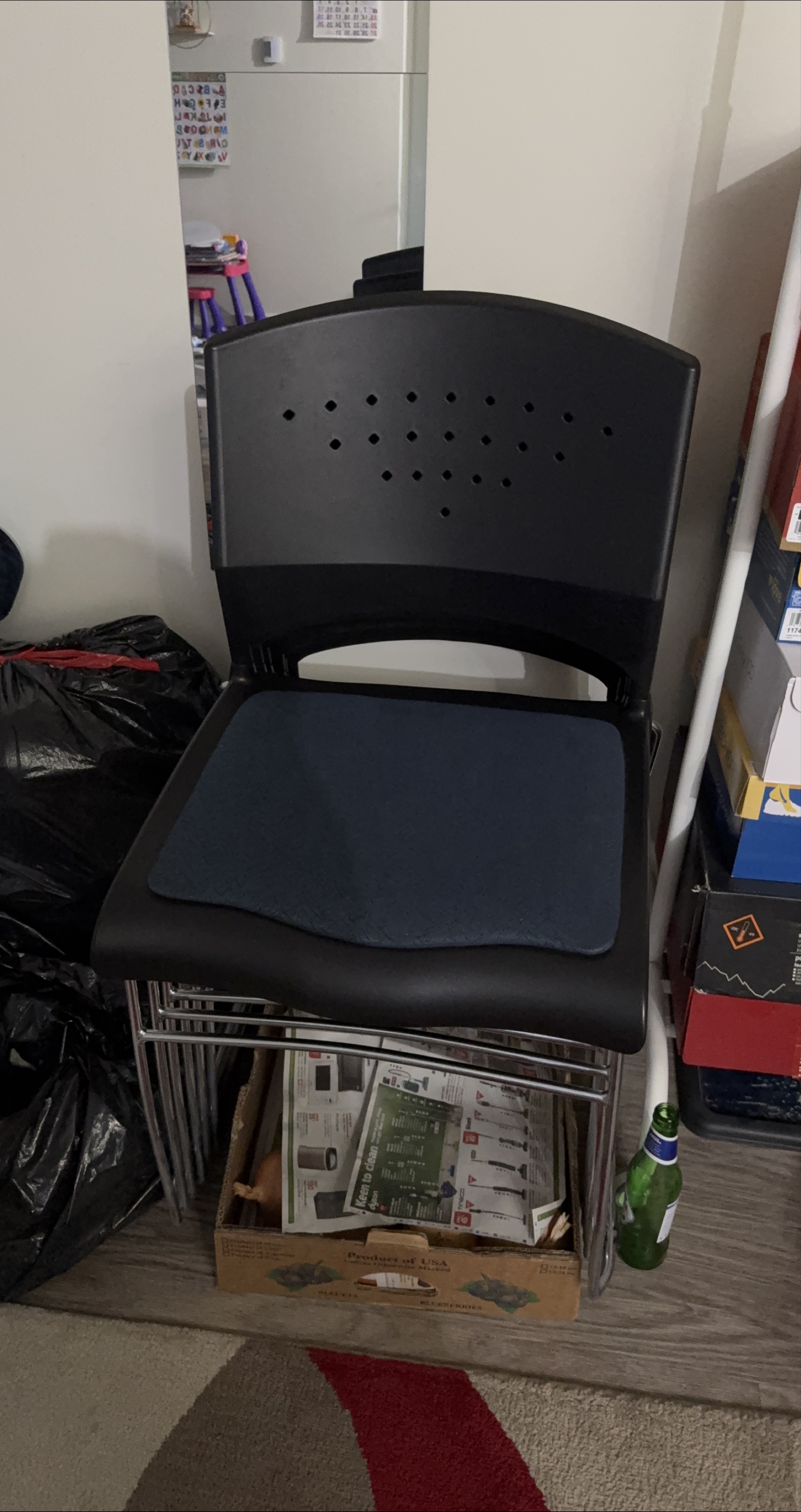 Black Stacking Chairs - 6 numbers thumbnail