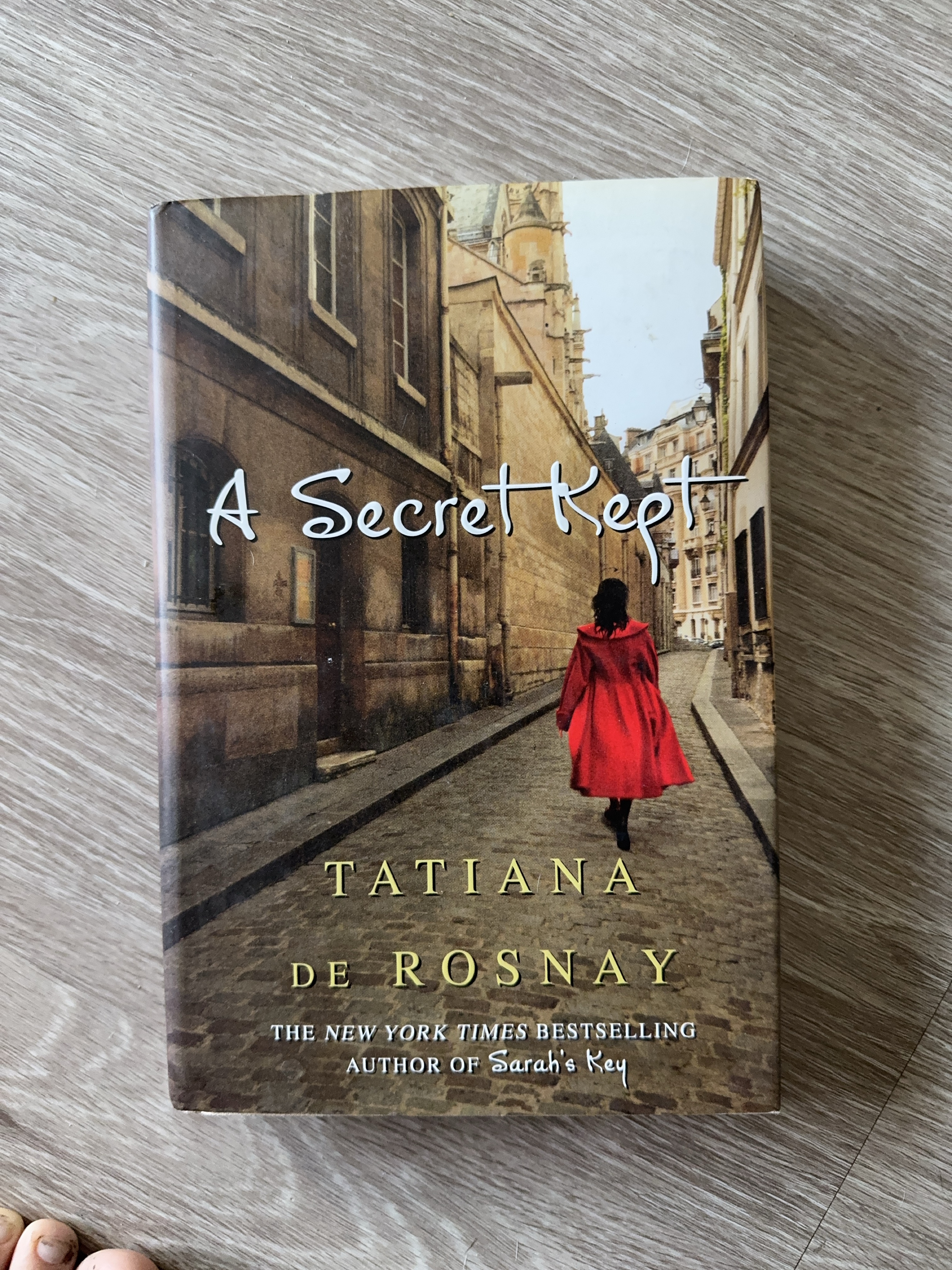 A Secret Kept by Tatiana de Rosnay image indicator(1)