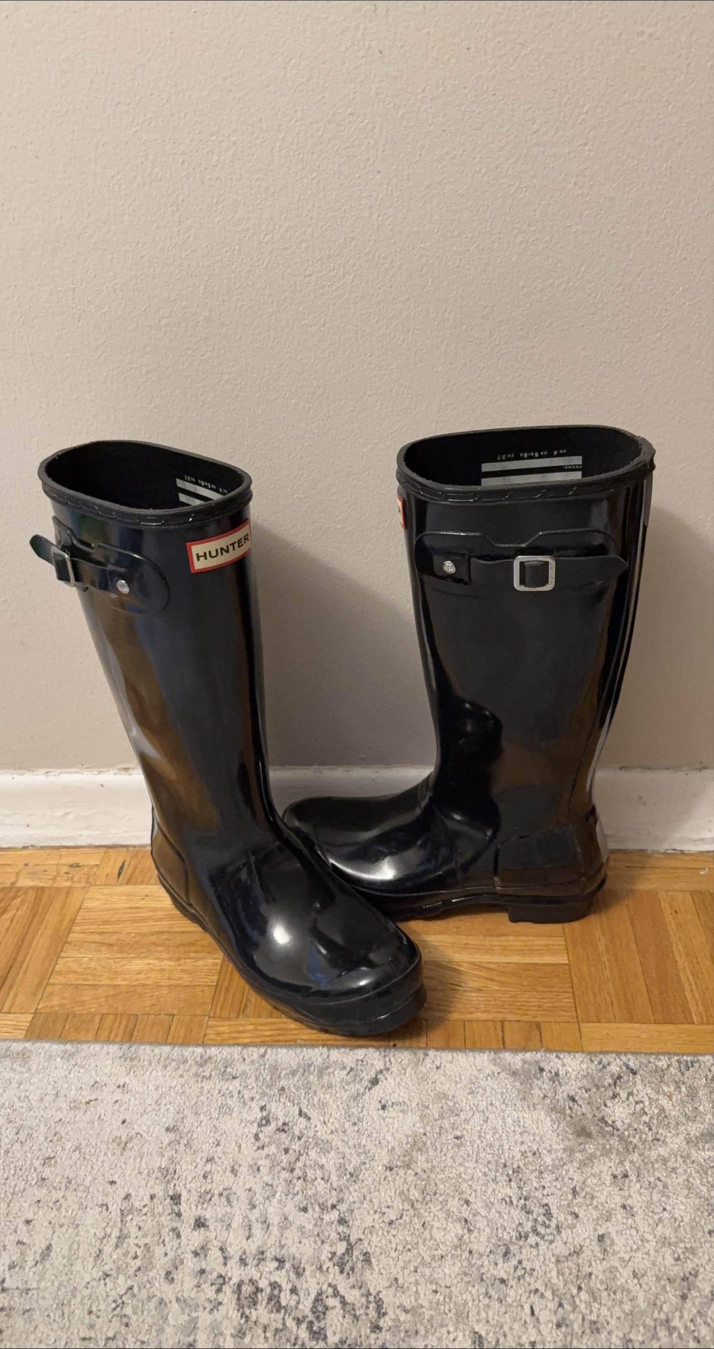 Hunter Black Rain Boots - Girls Sz  6 thumbnail