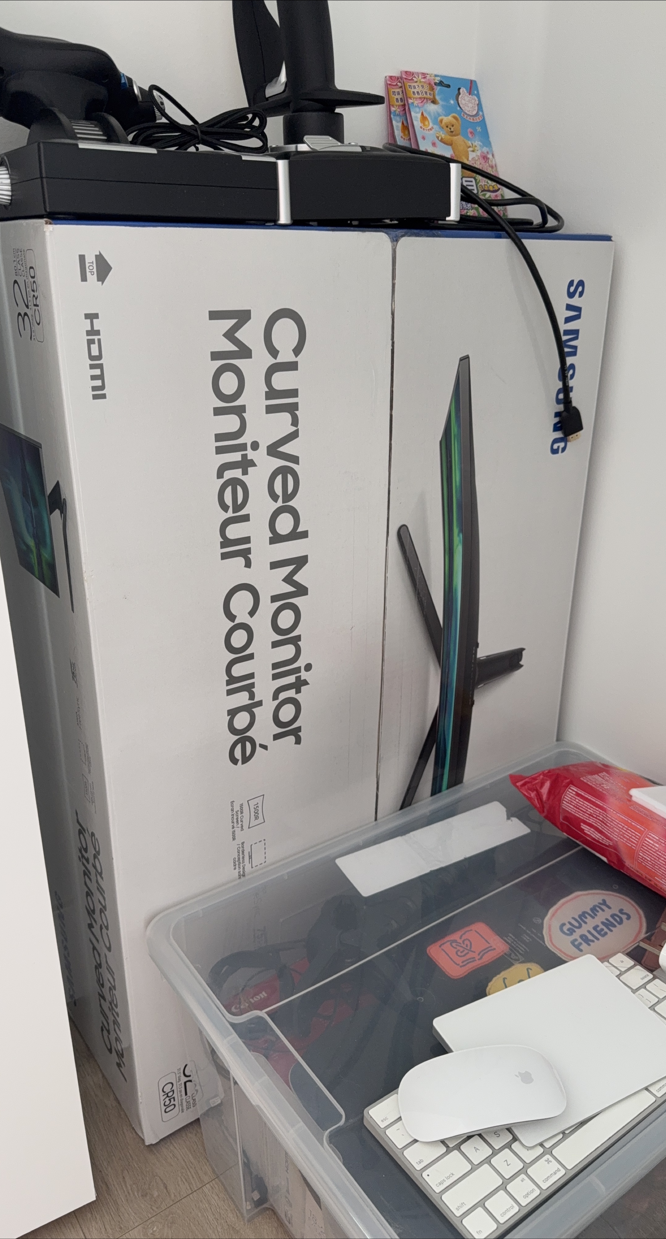 Samsung 32" Curved Monitor CR50 thumbnail