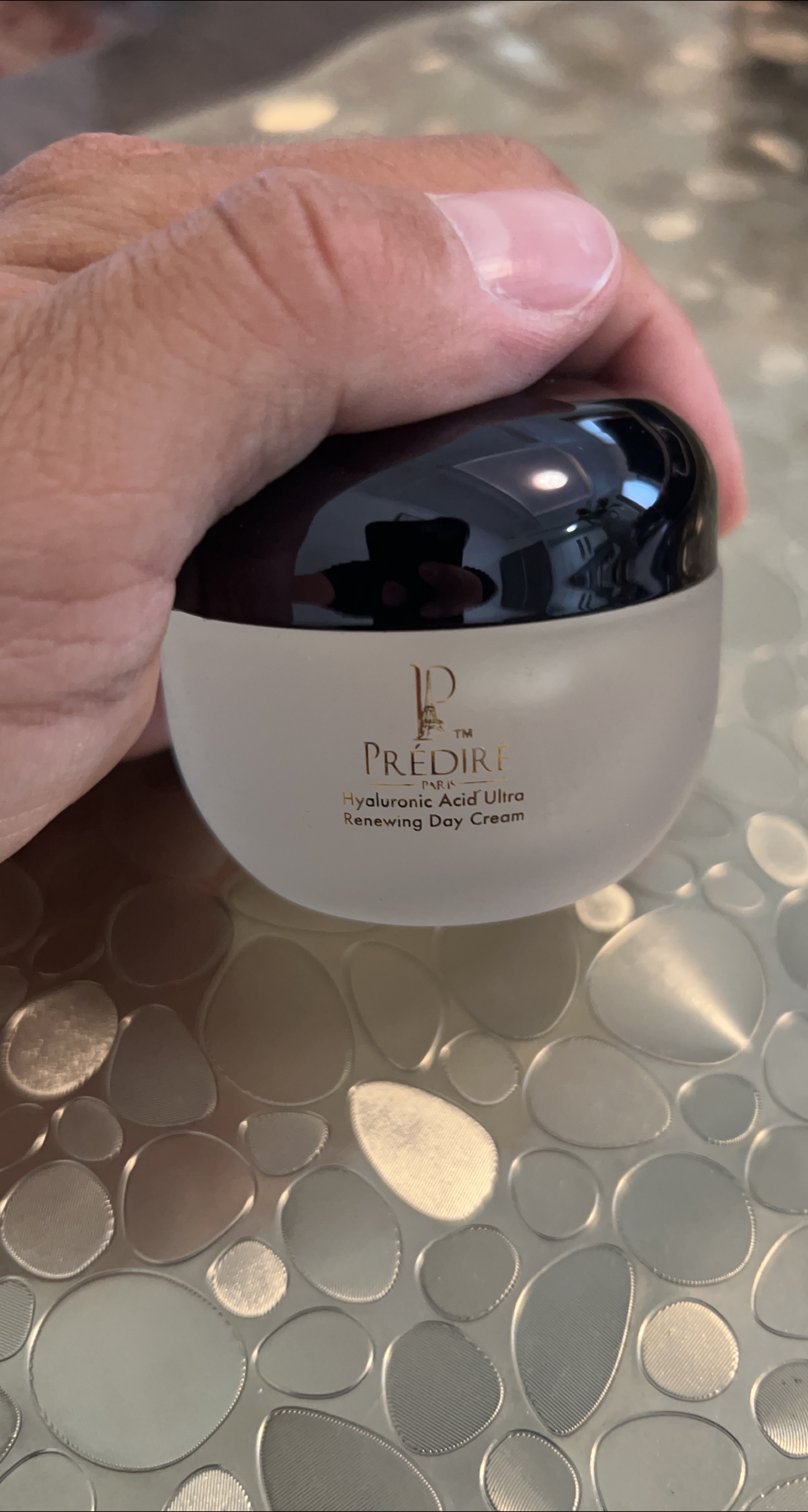 Prédire Paris Hyaluronic Acid Ultra Renewing Day Cream thumbnail