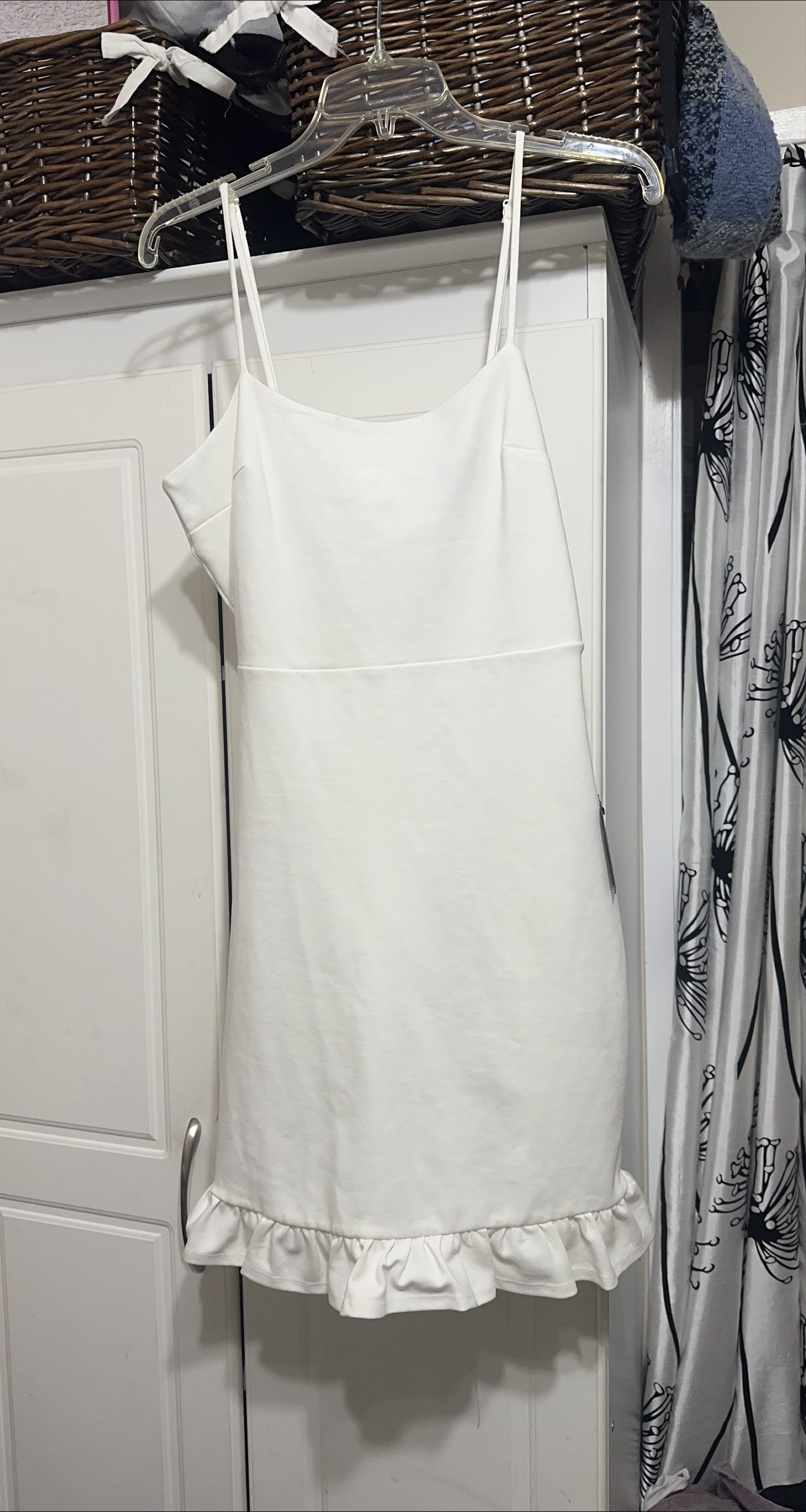 White Dress thumbnail