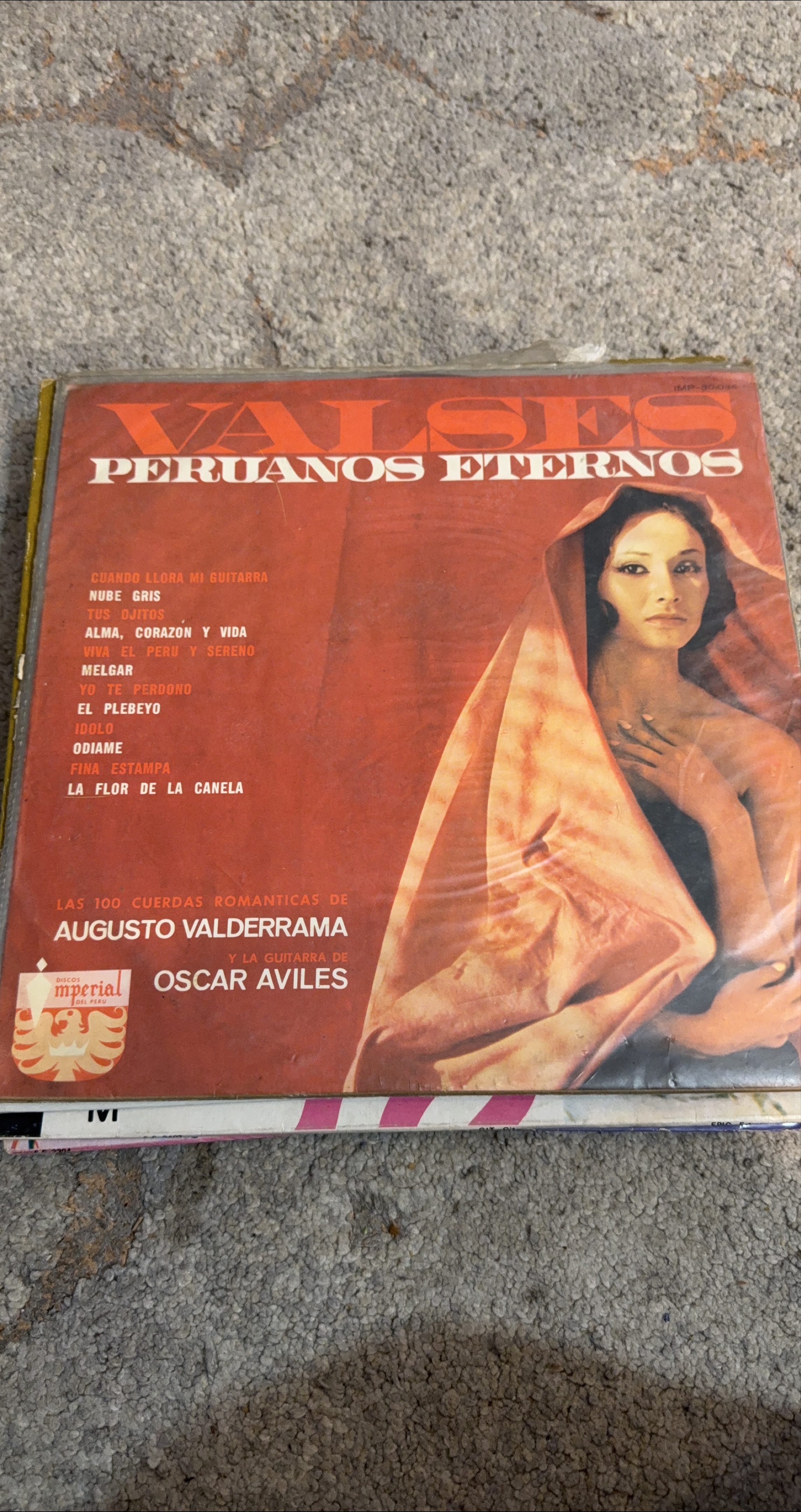 Valses Peruanos Eternos Vinyl Record thumbnail