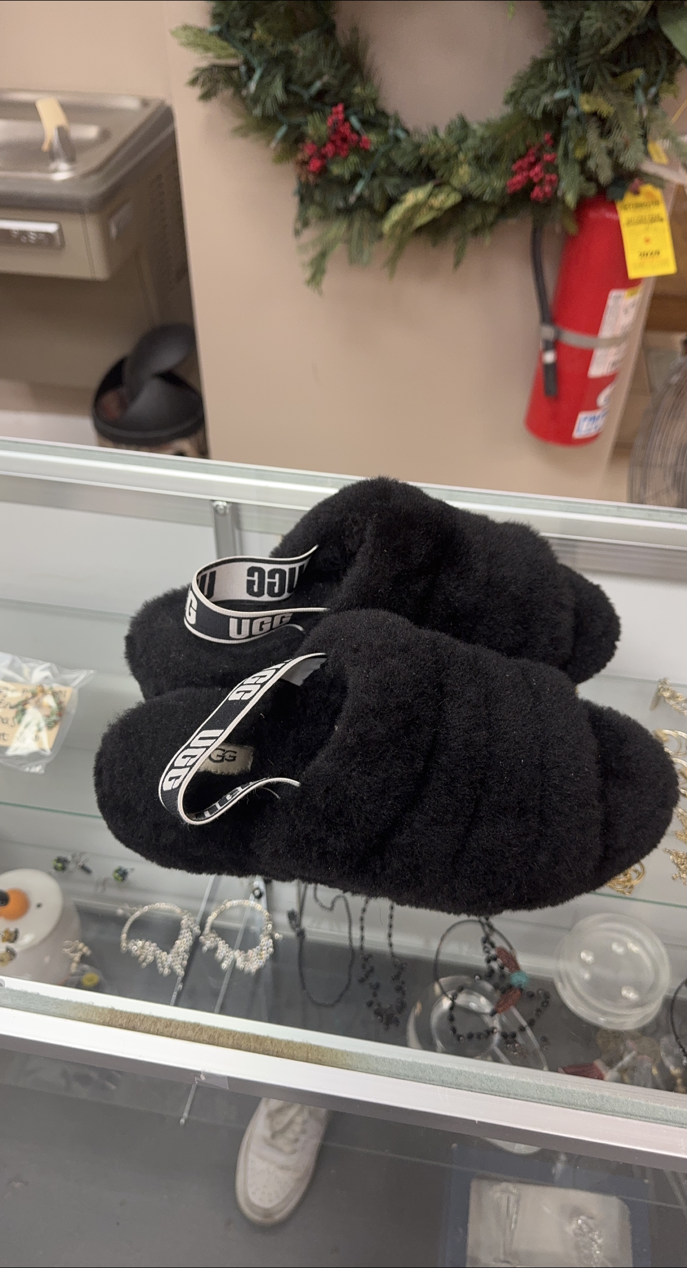 UGG Fluff Yeah Slides - Black thumbnail
