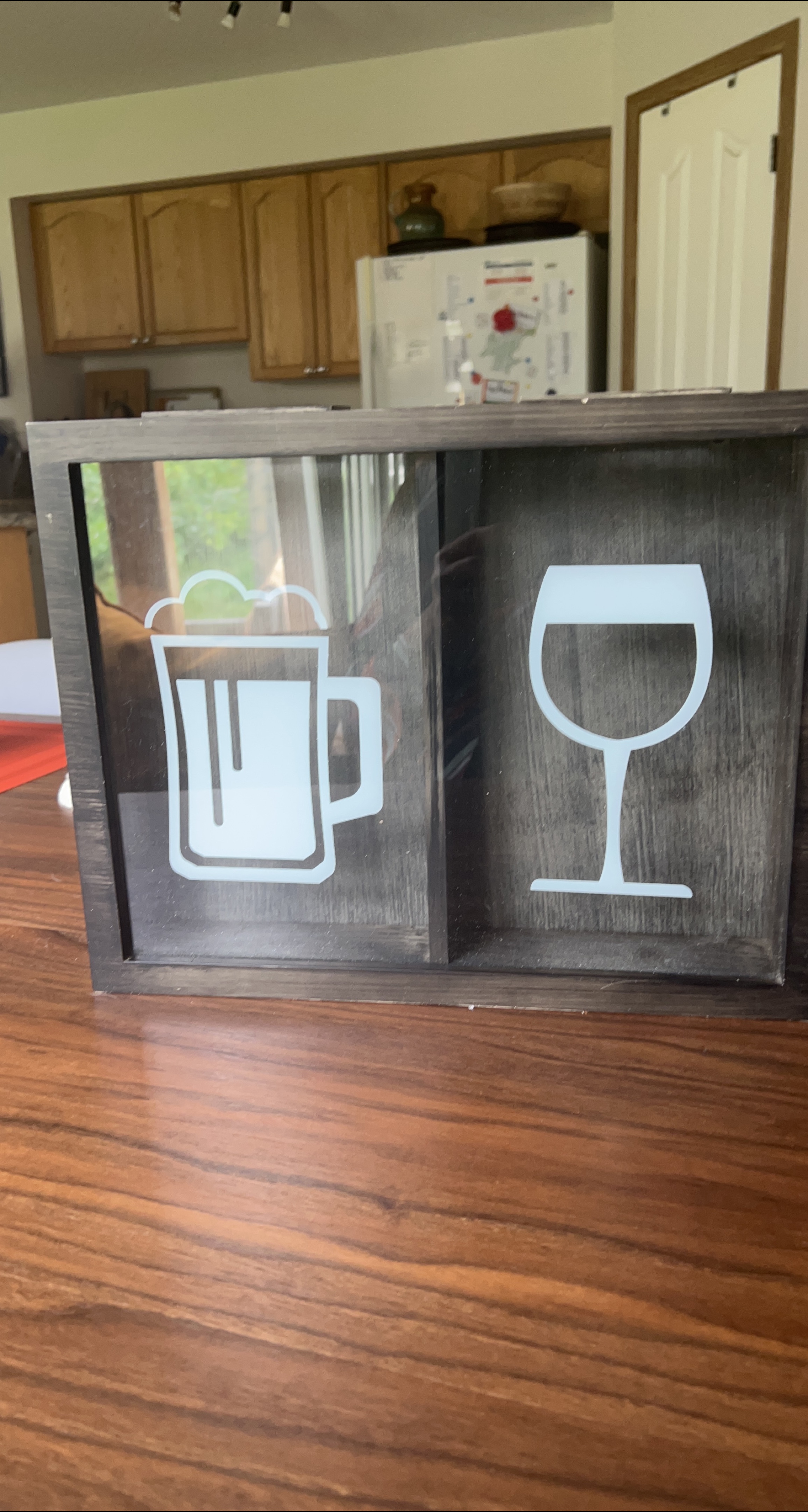 Decorative Beer & Wine Wall piggy bank thumbnail