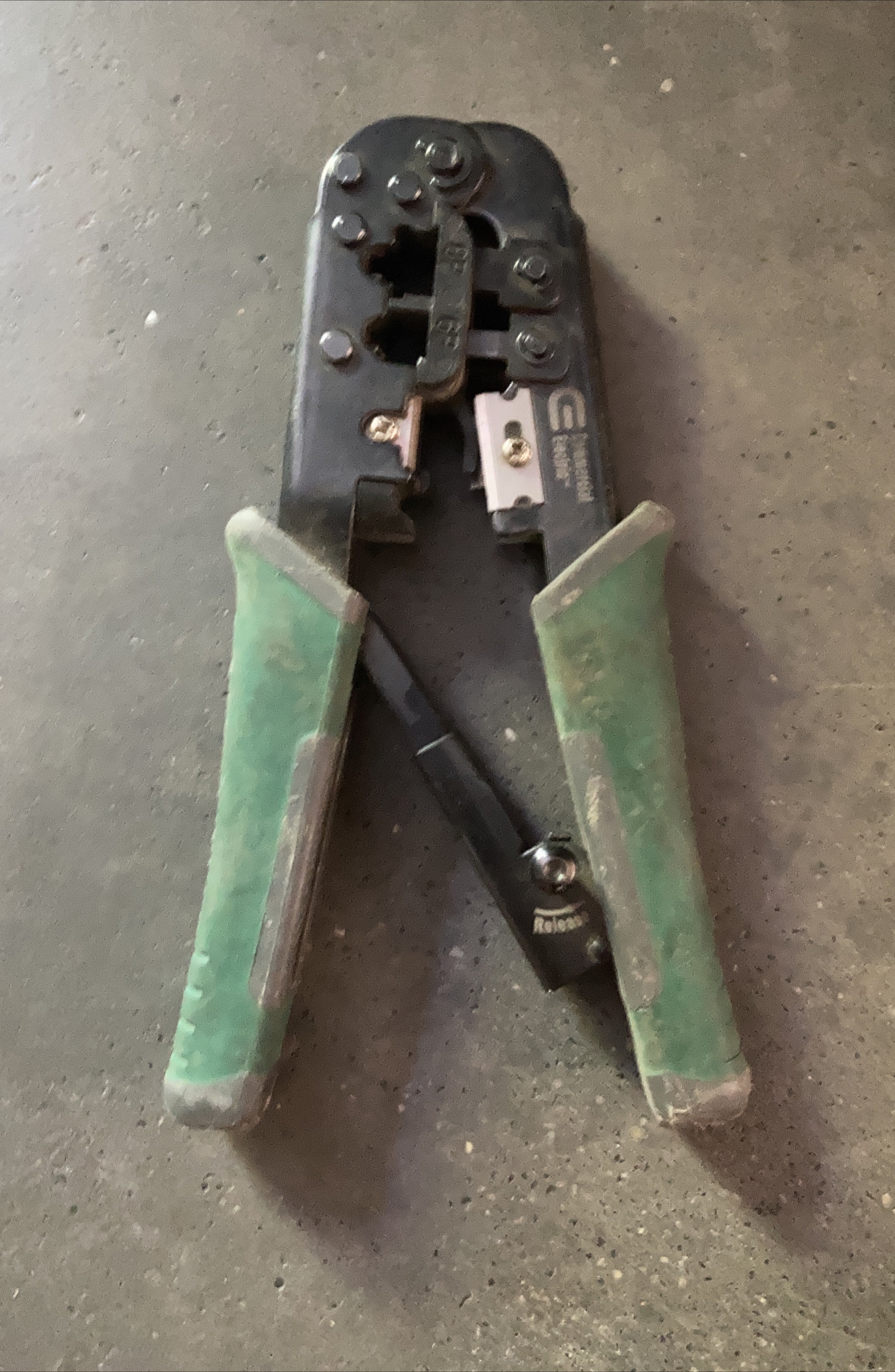 Industrial Crimper Tool thumbnail