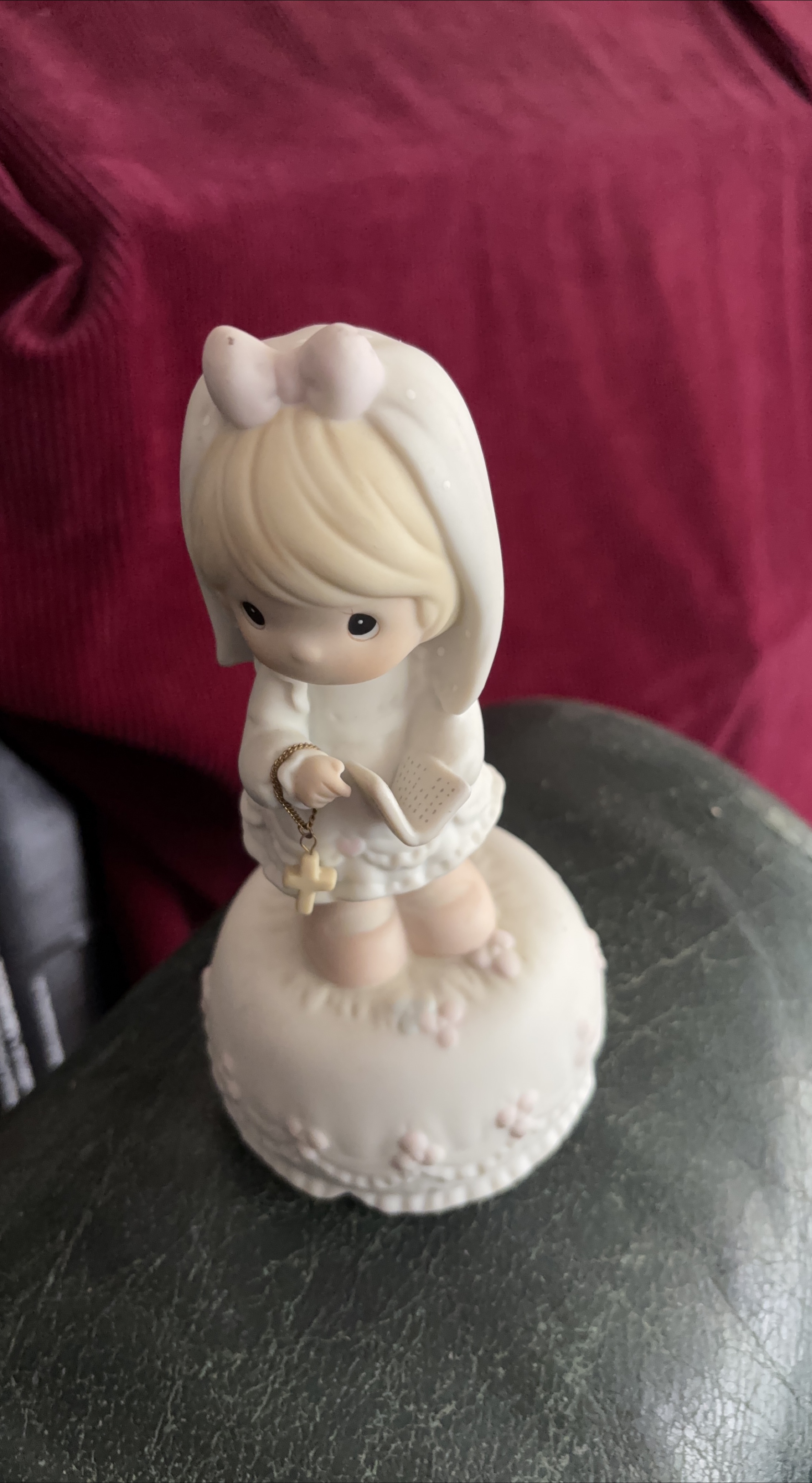 Precious Moments Figurine - Girl with Cross thumbnail