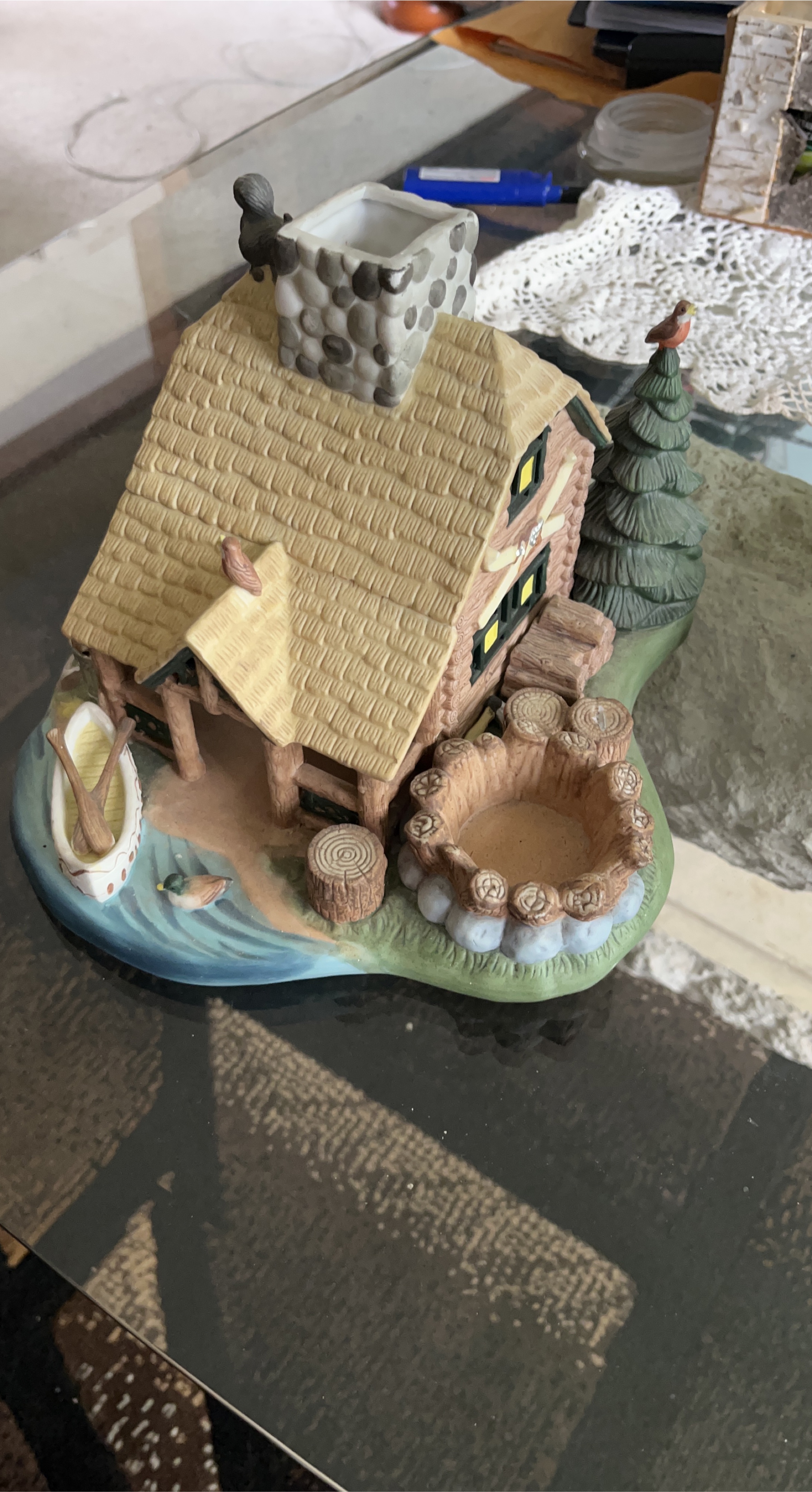 Partylite - Cabin House Figurine