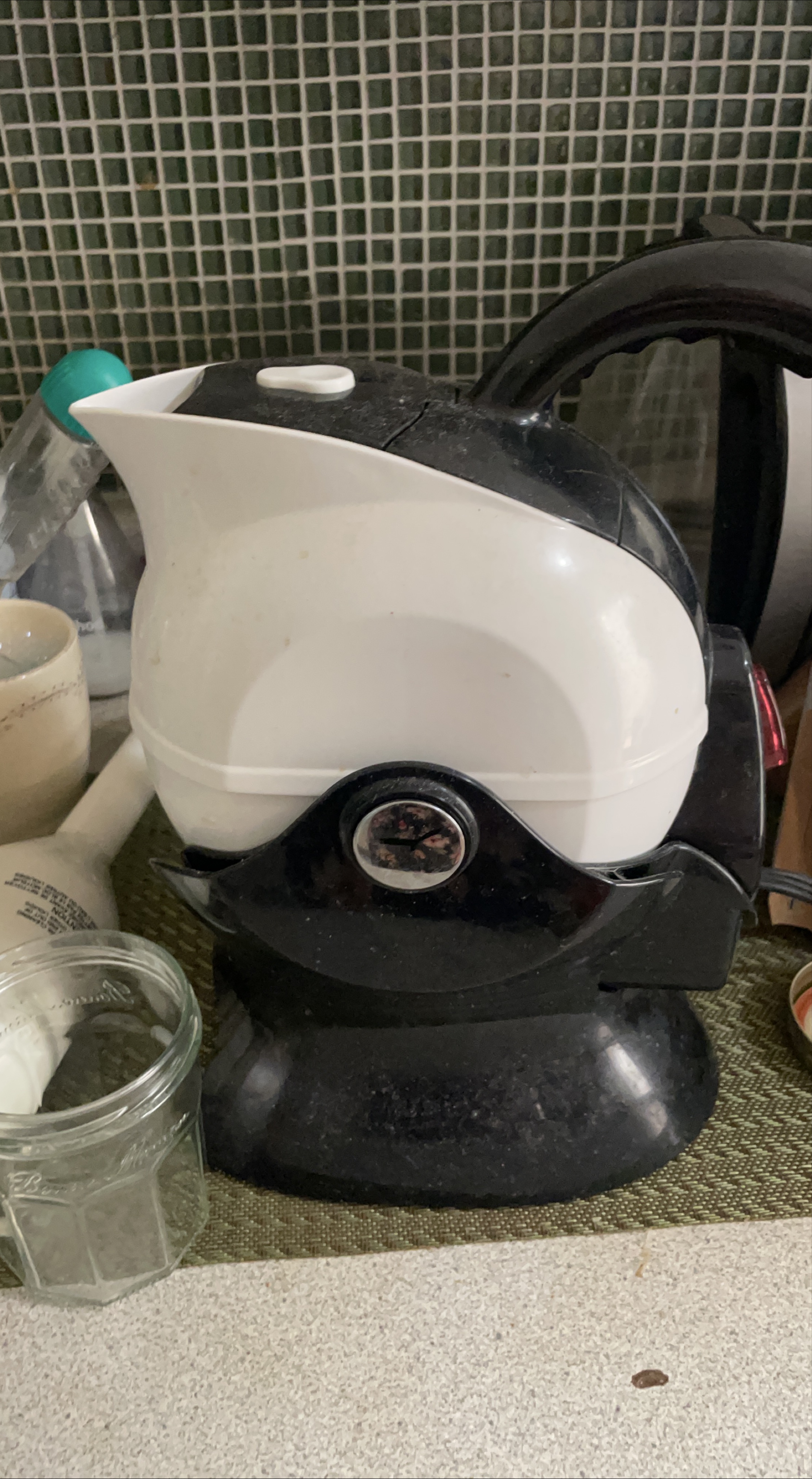 Electric Kettle - Black and White thumbnail