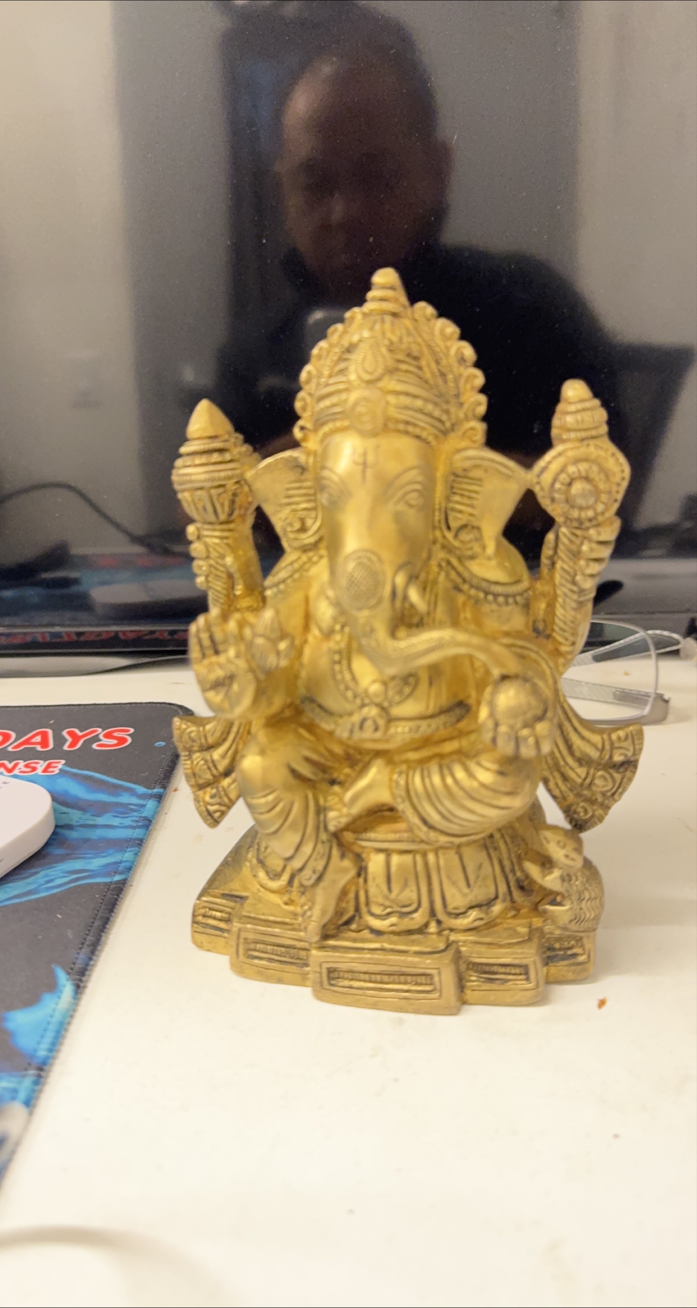 Golden Ganesha Statue thumbnail