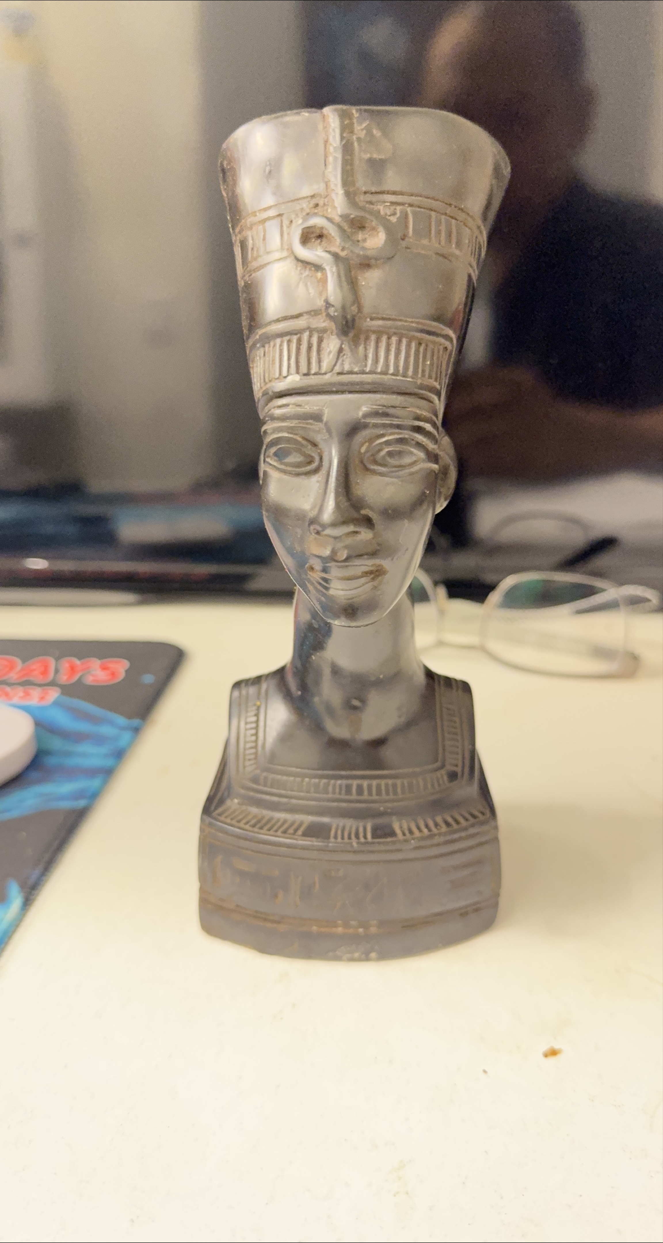 Egyptian Queen Nefertiti Bust thumbnail