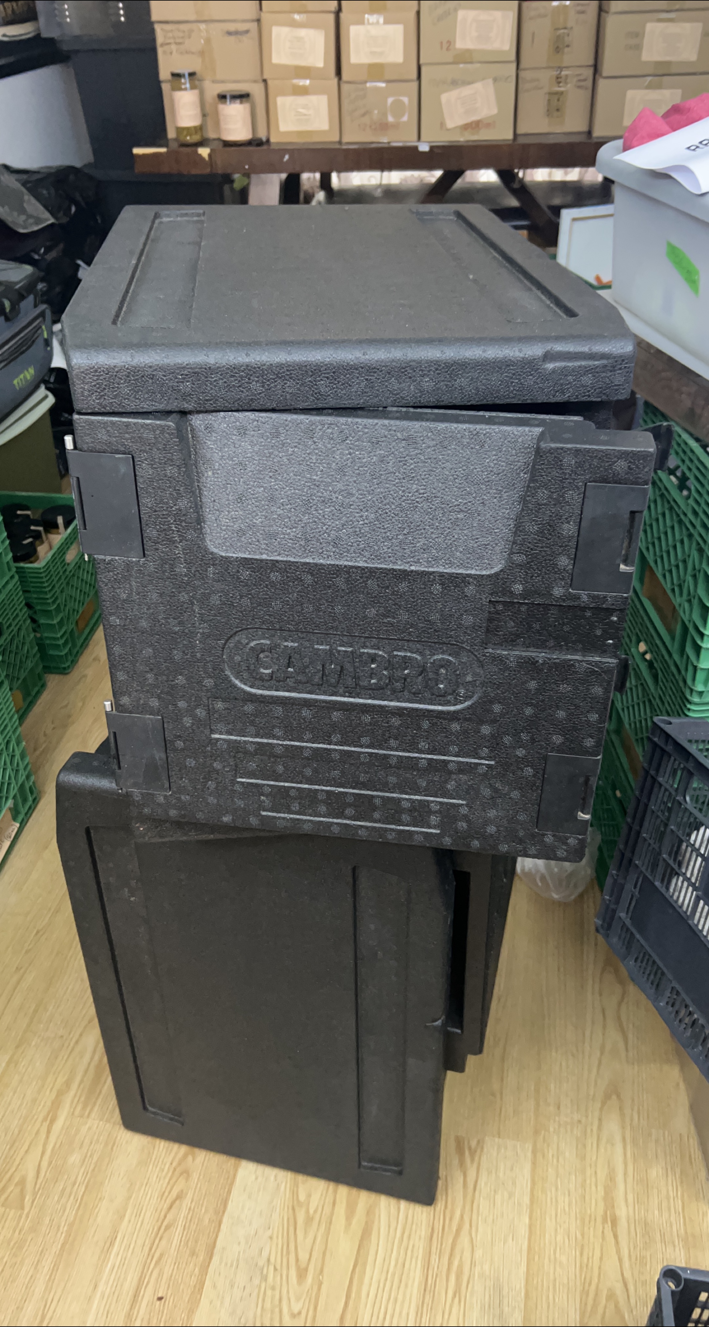 Cambro Insulated Food Carrier - Black thumbnail