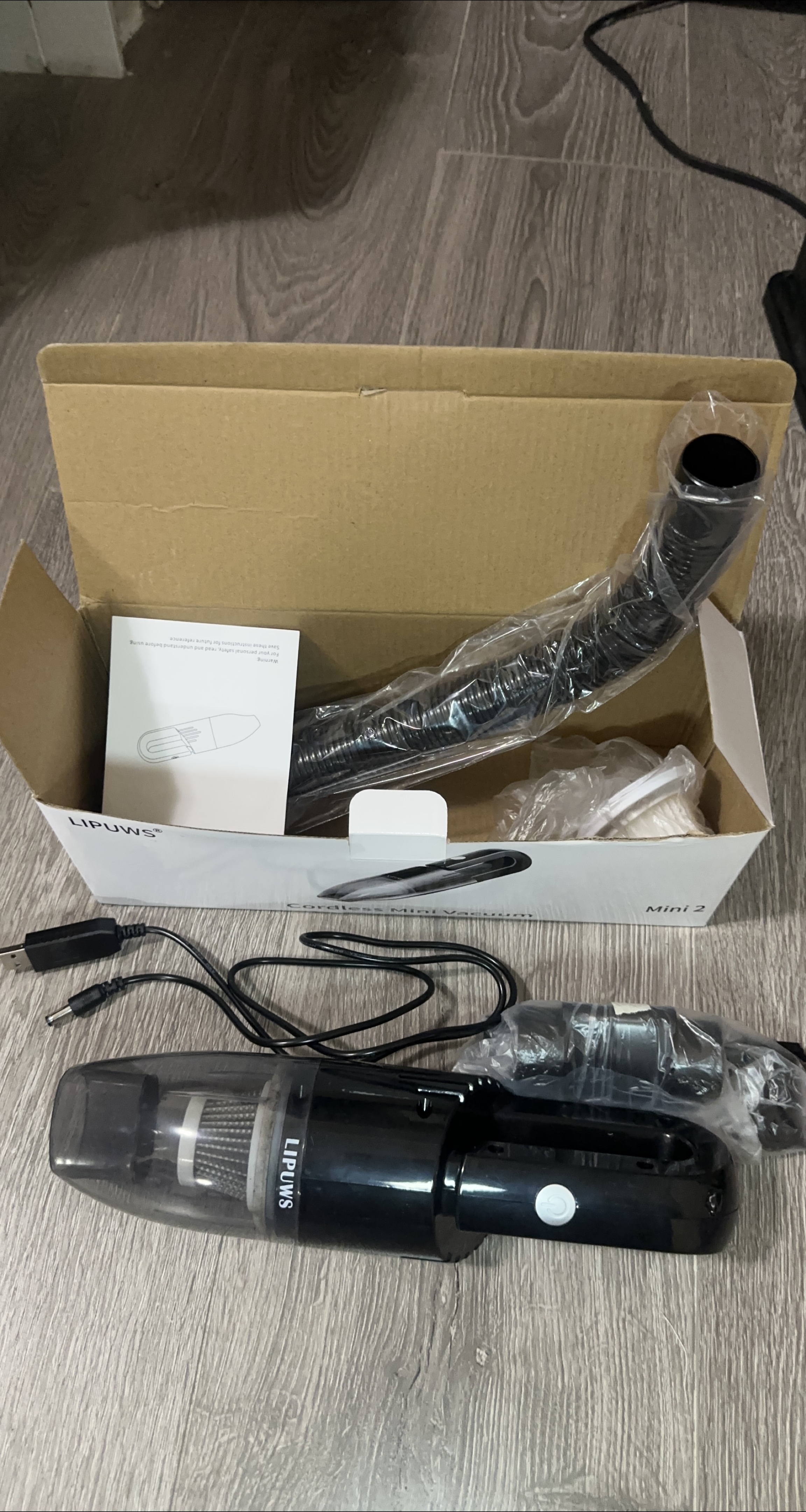 LIPUWS Mini 2 Cordless Mini Vacuum - Black