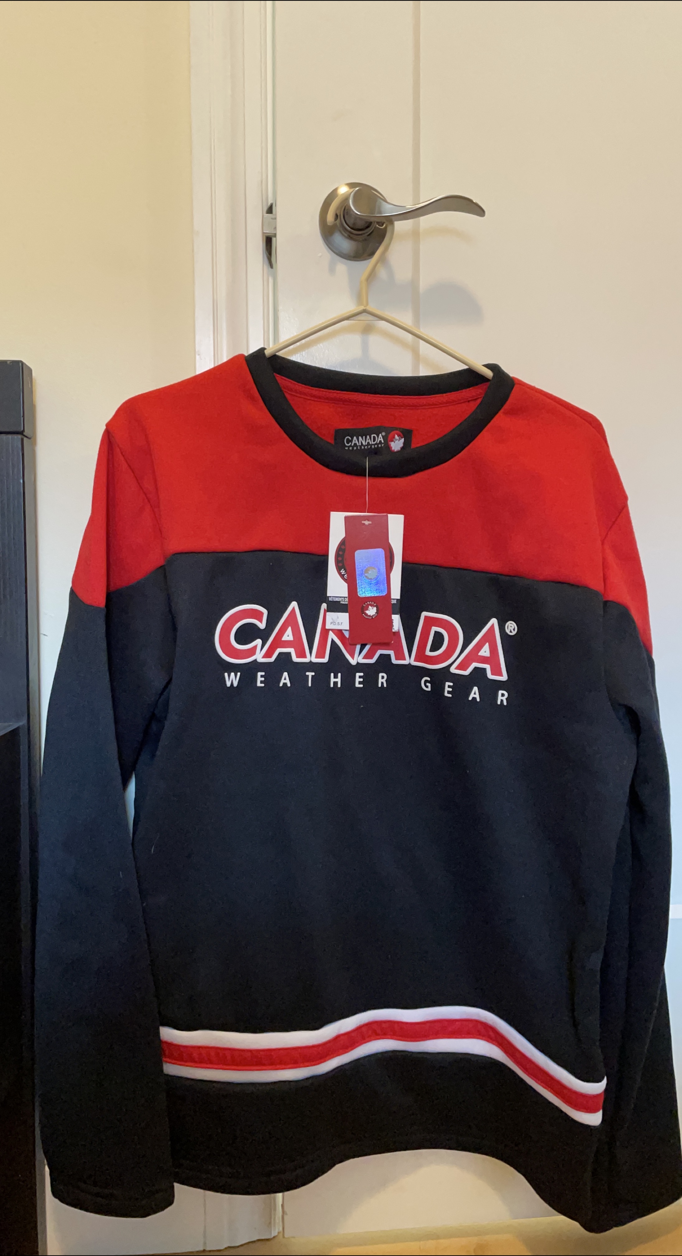 Canada Weather Gear Red & Black Sweatshirt thumbnail