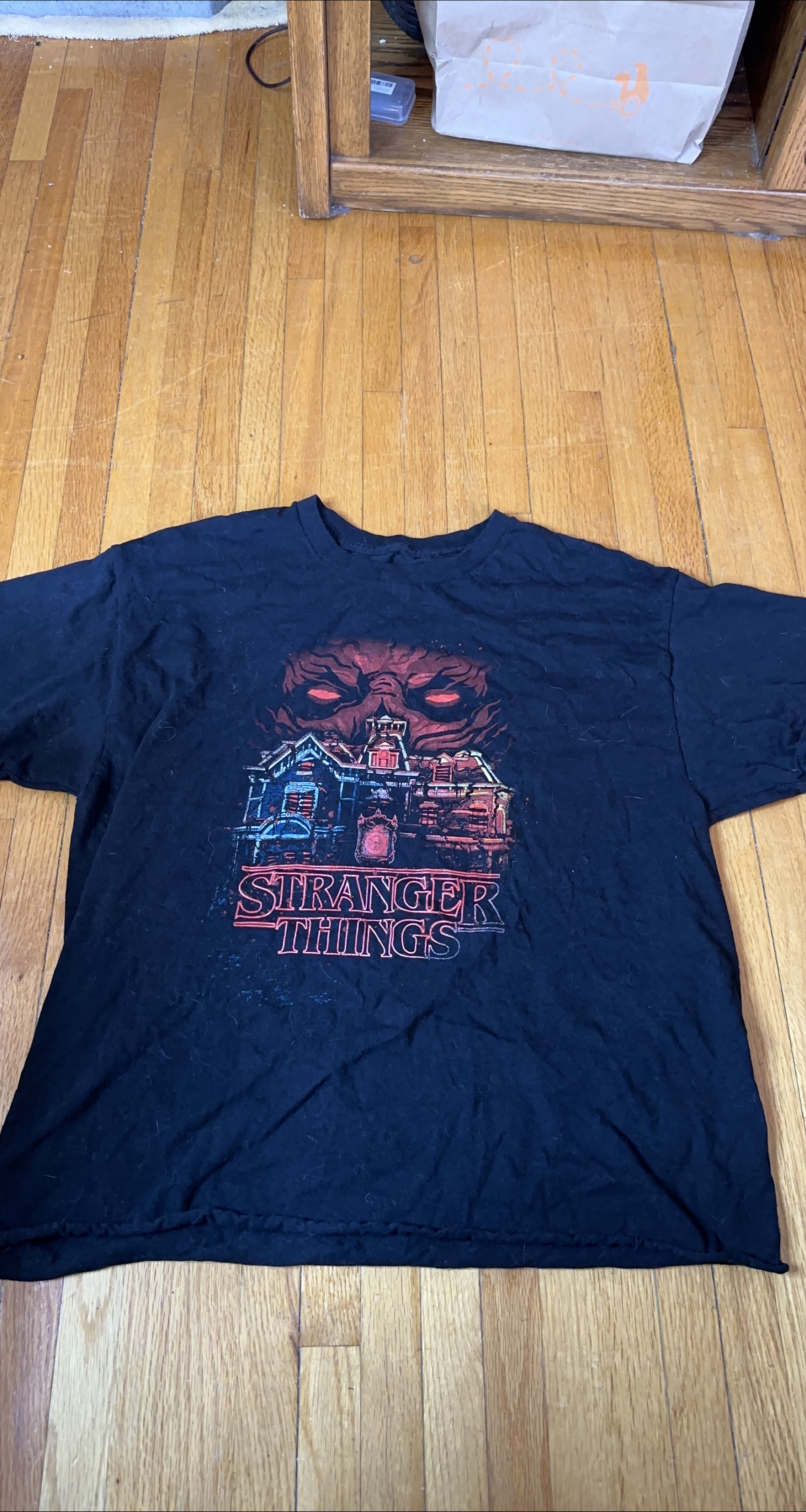 Stranger Things Graphic T-Shirt - Size L thumbnail