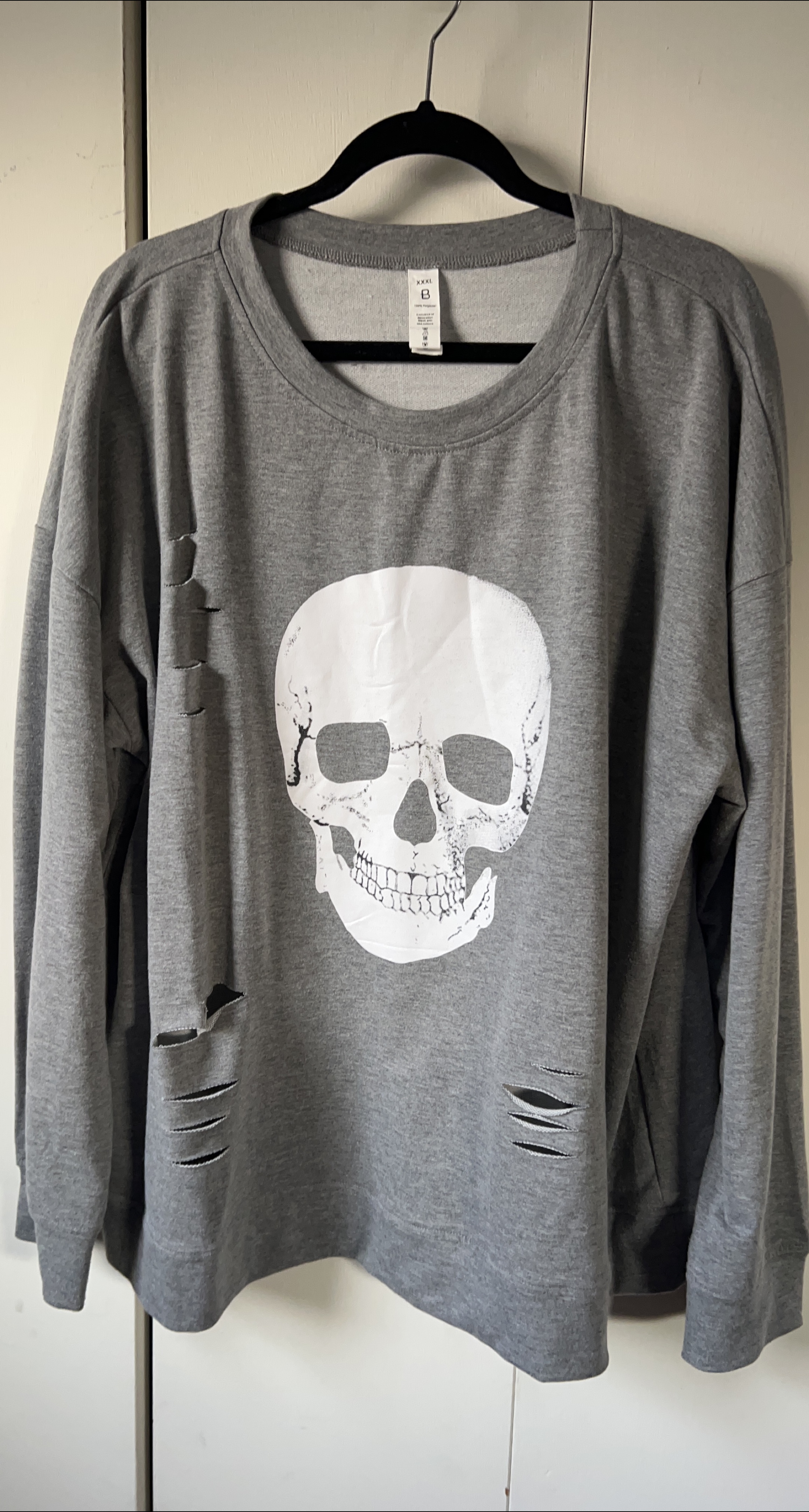 Gray Skull Graphic Sweatshirt - XXXL