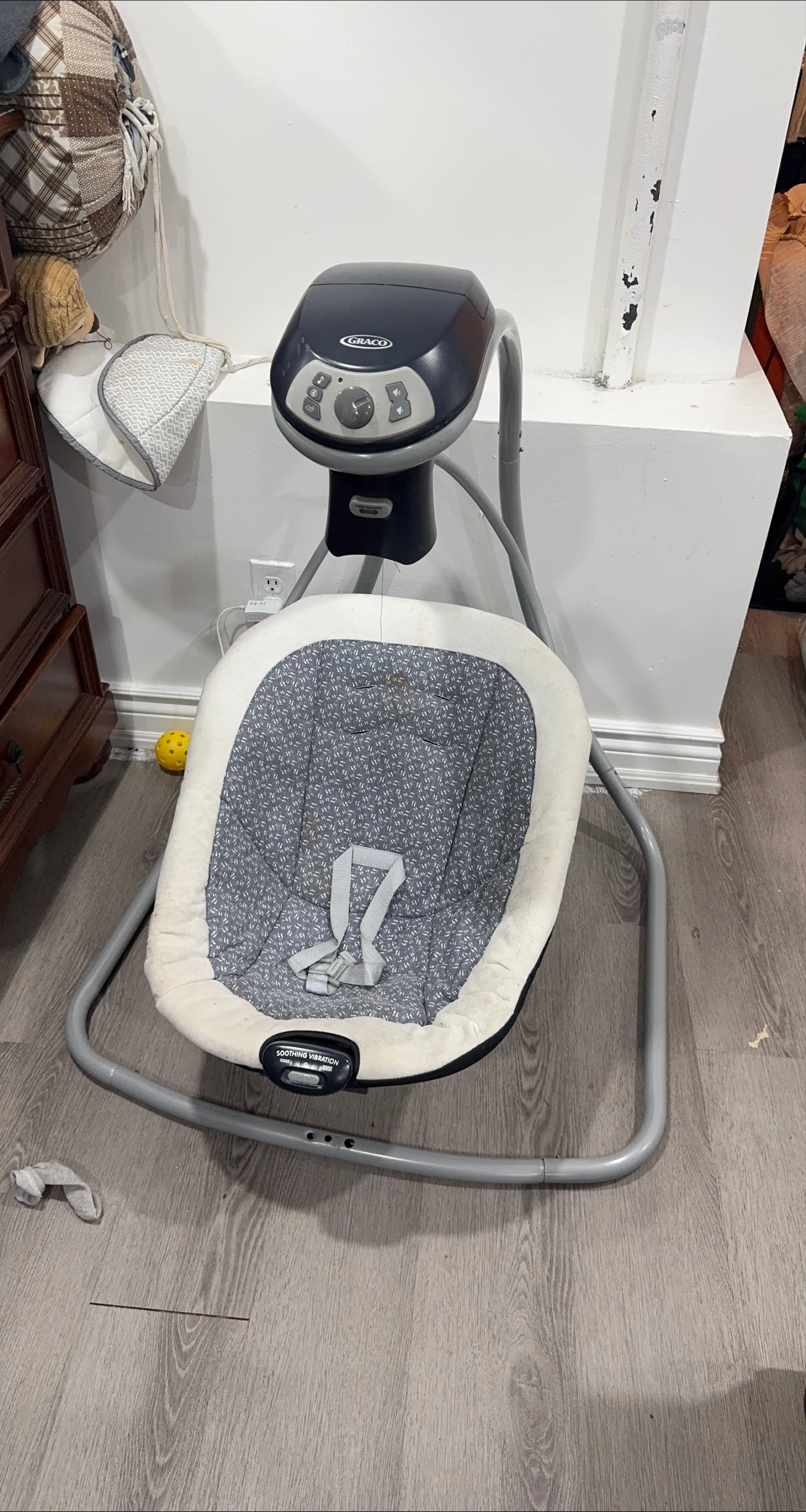 Graco Baby Swing with Vibration