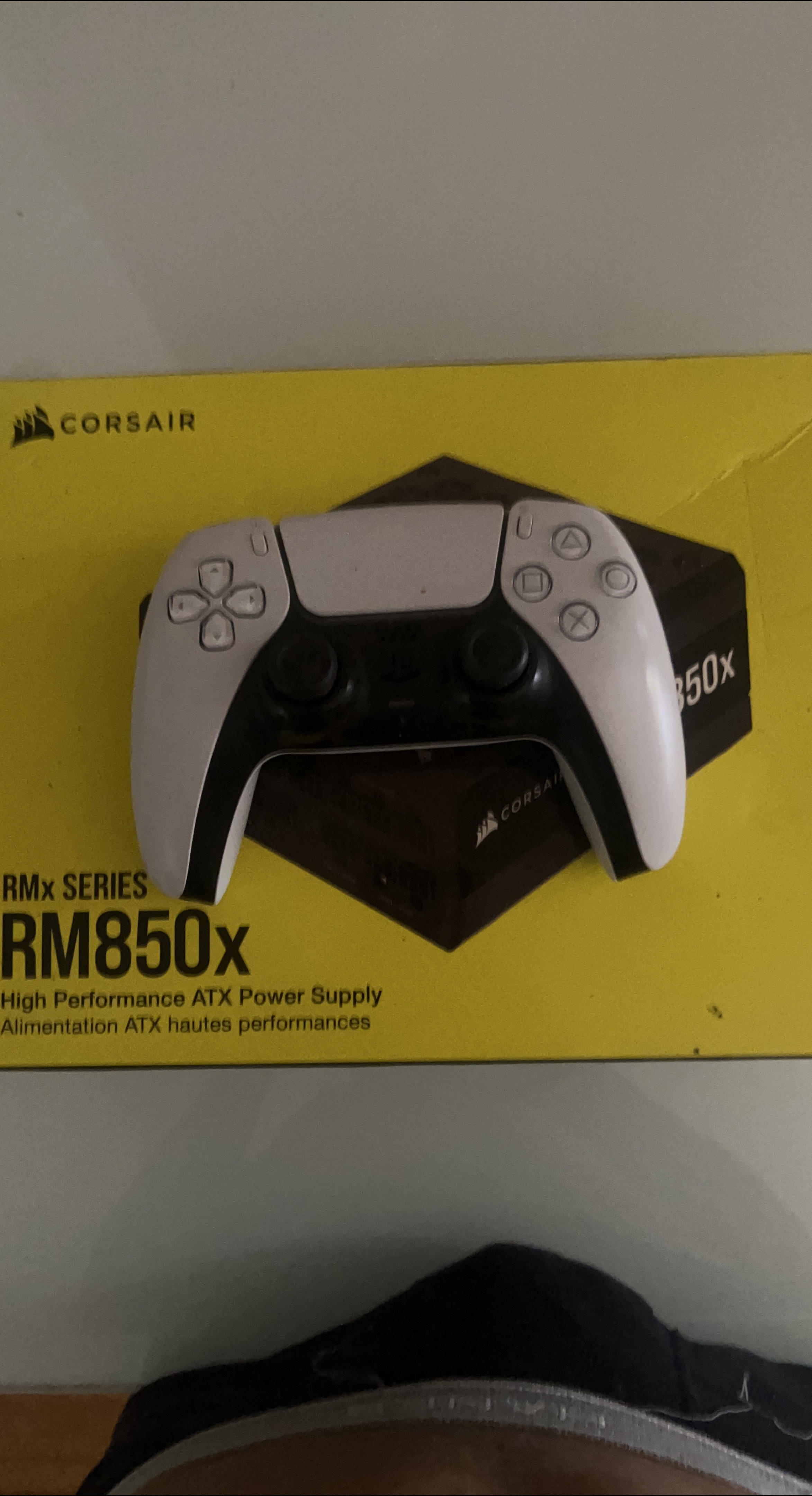 PS5 Dualsense Controller thumbnail