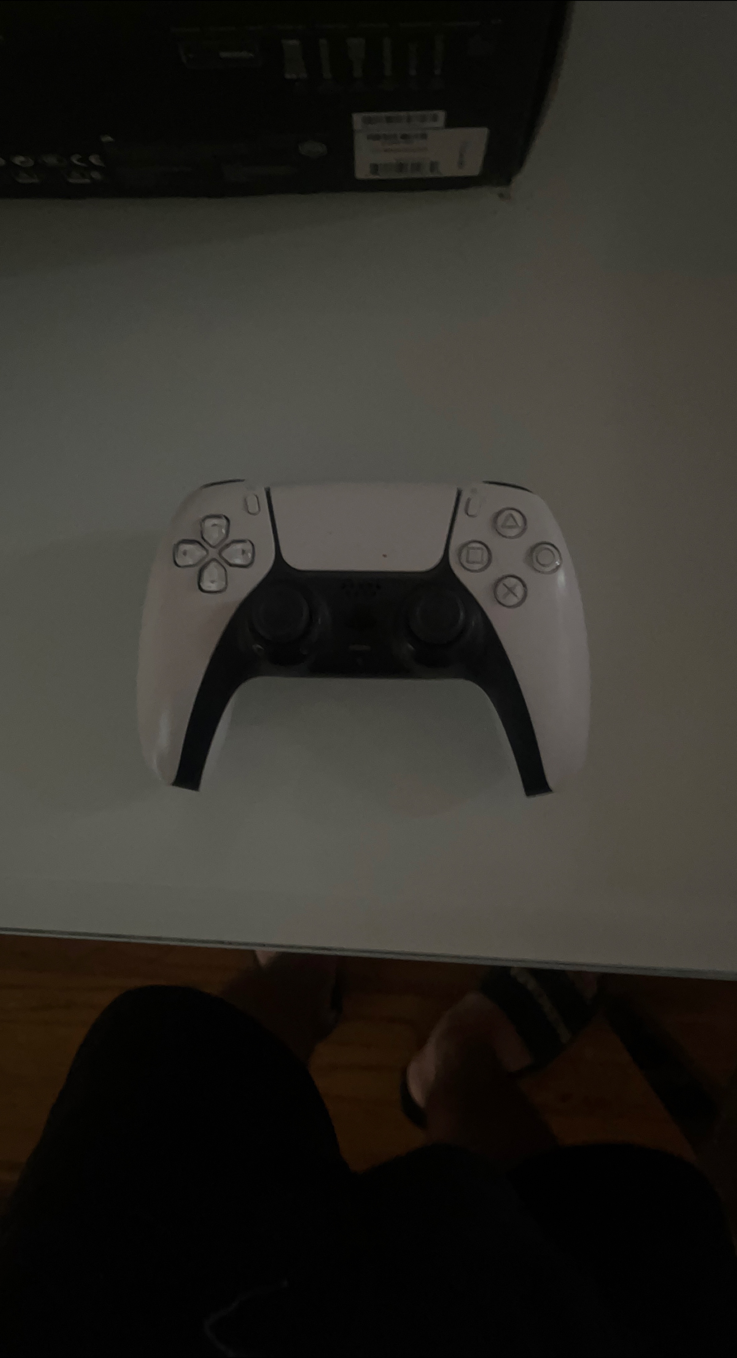 PlayStation 5 (PS5) Dualsense Wireless Controller - White thumbnail