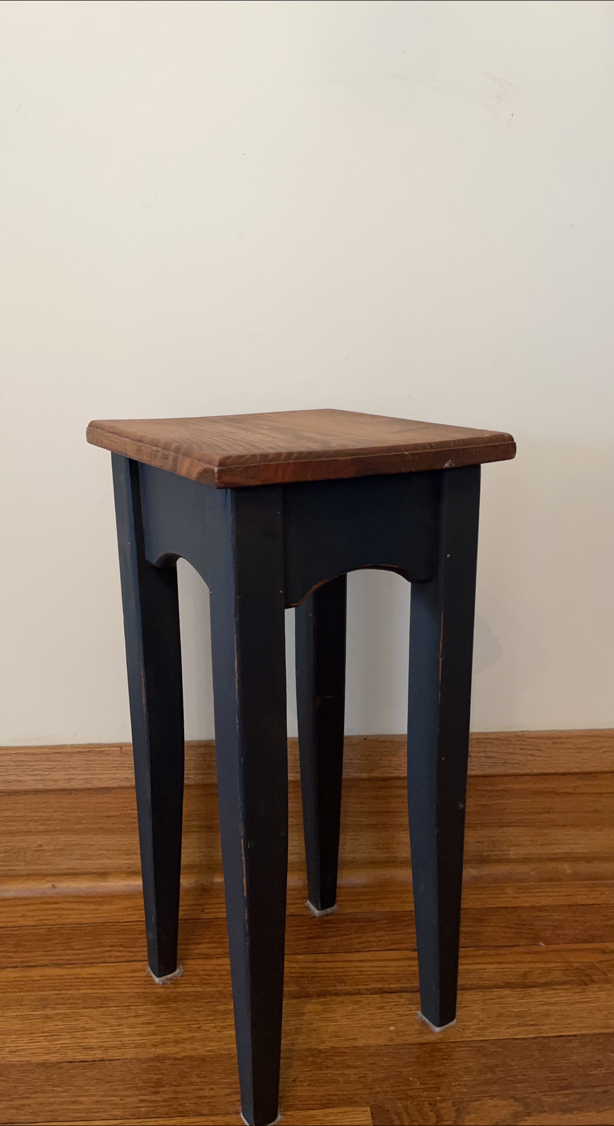 ❤️Wooden table - Dark green and Brown thumbnail