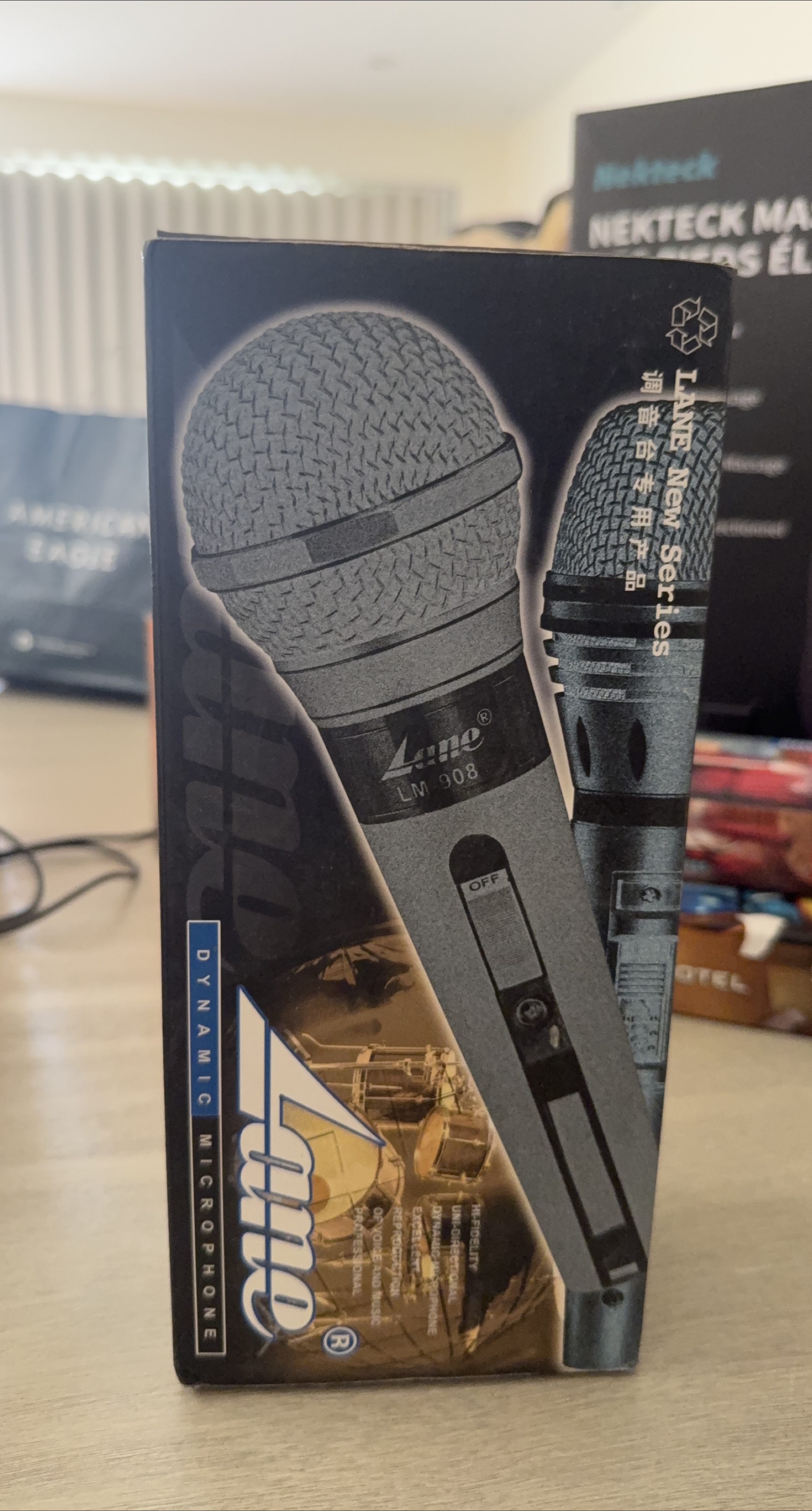 Lane LM-908 Dynamic Microphone thumbnail