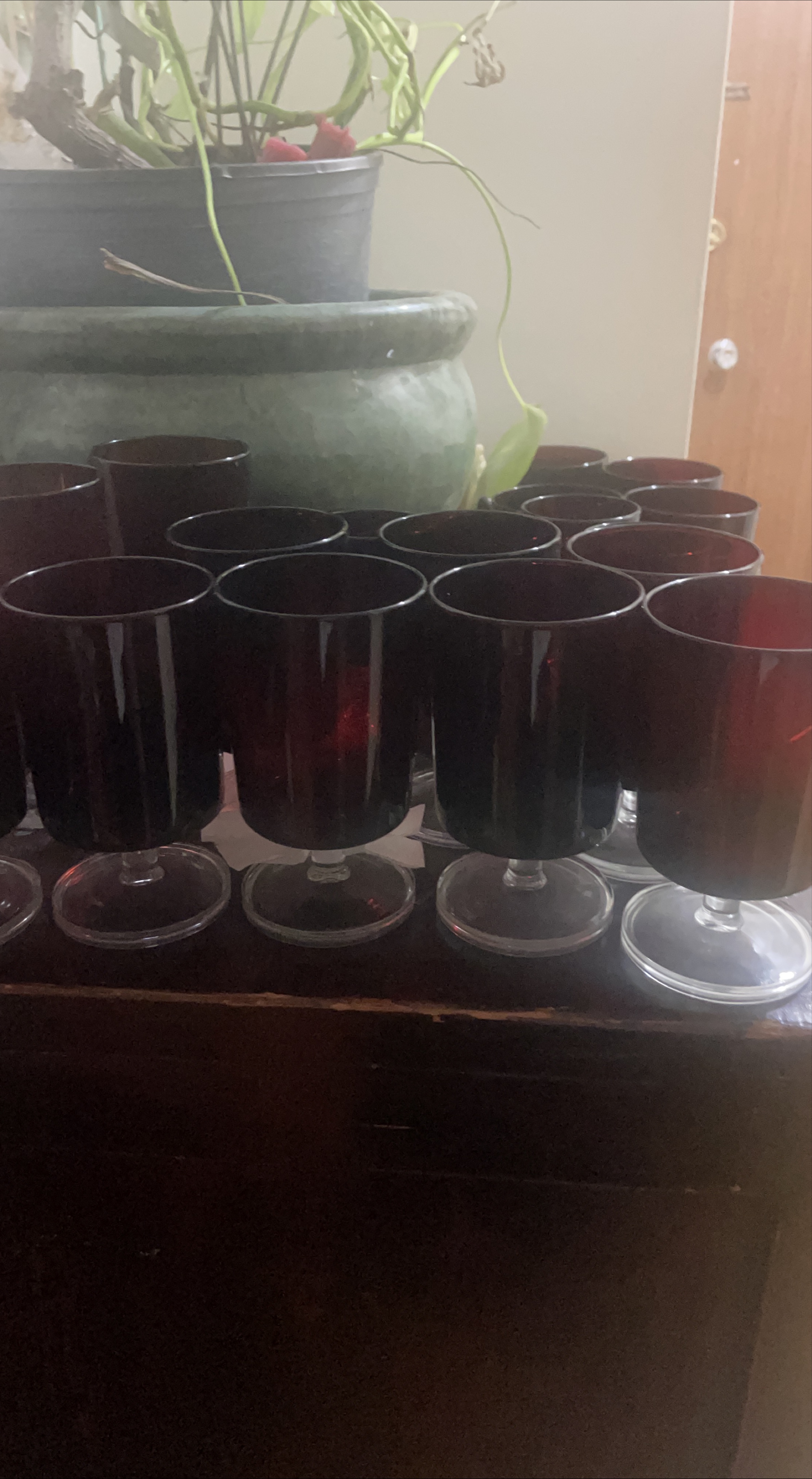 Red Wine Glasses thumbnail