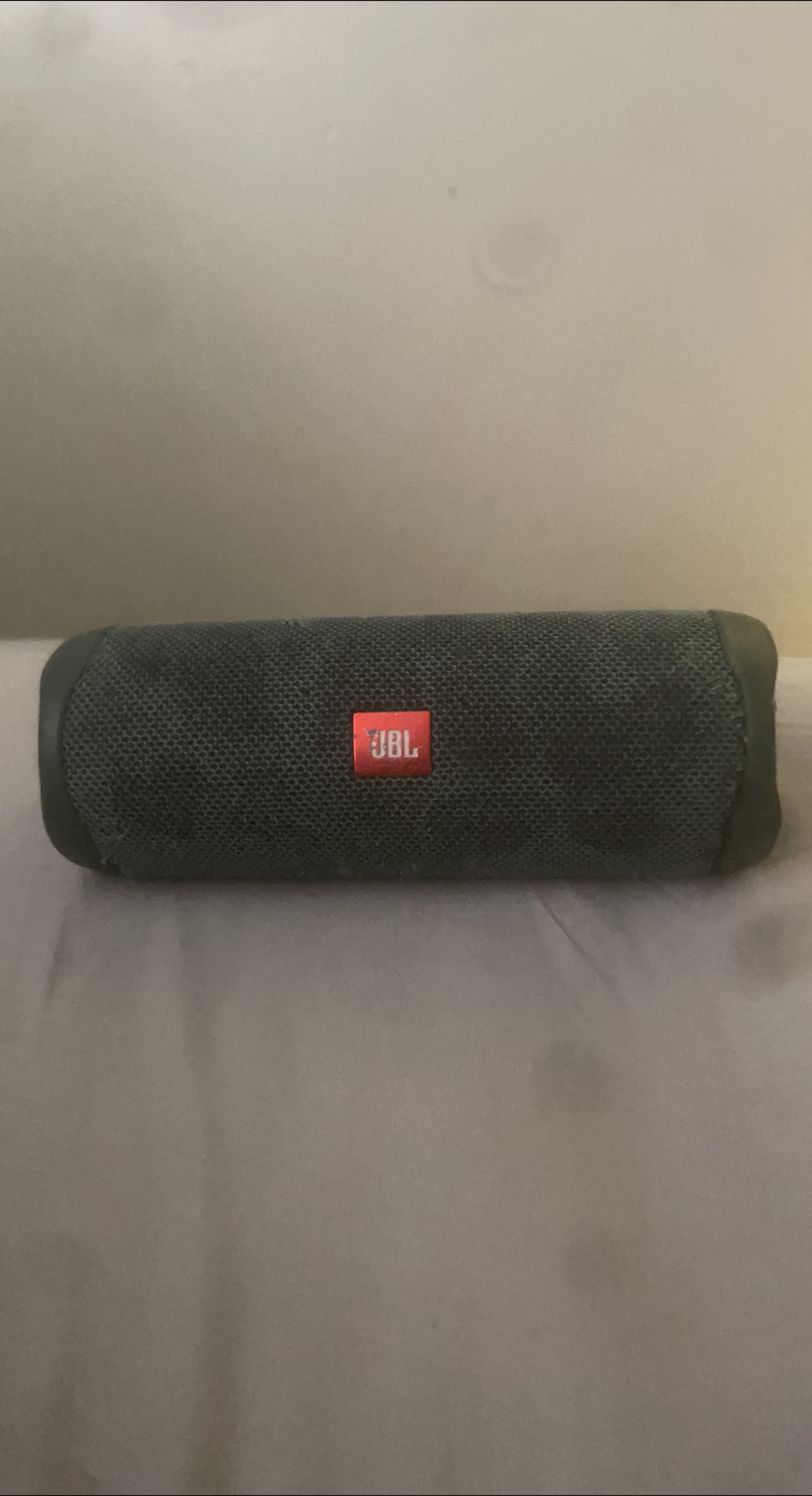 JBL Flip 4 Bluetooth Speaker