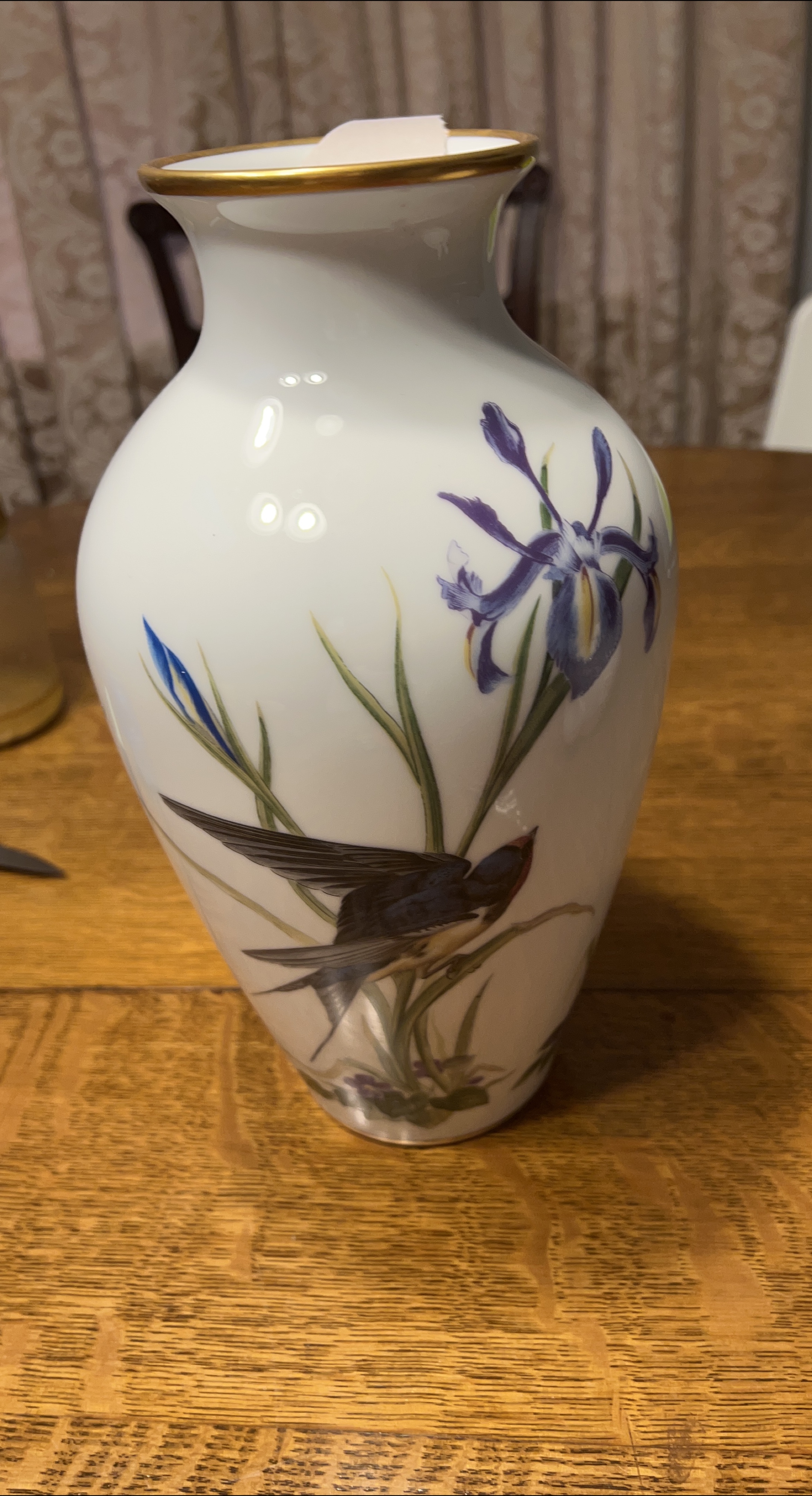 Franklin Porcelain Meadowland Bird Vase image indicator(1)