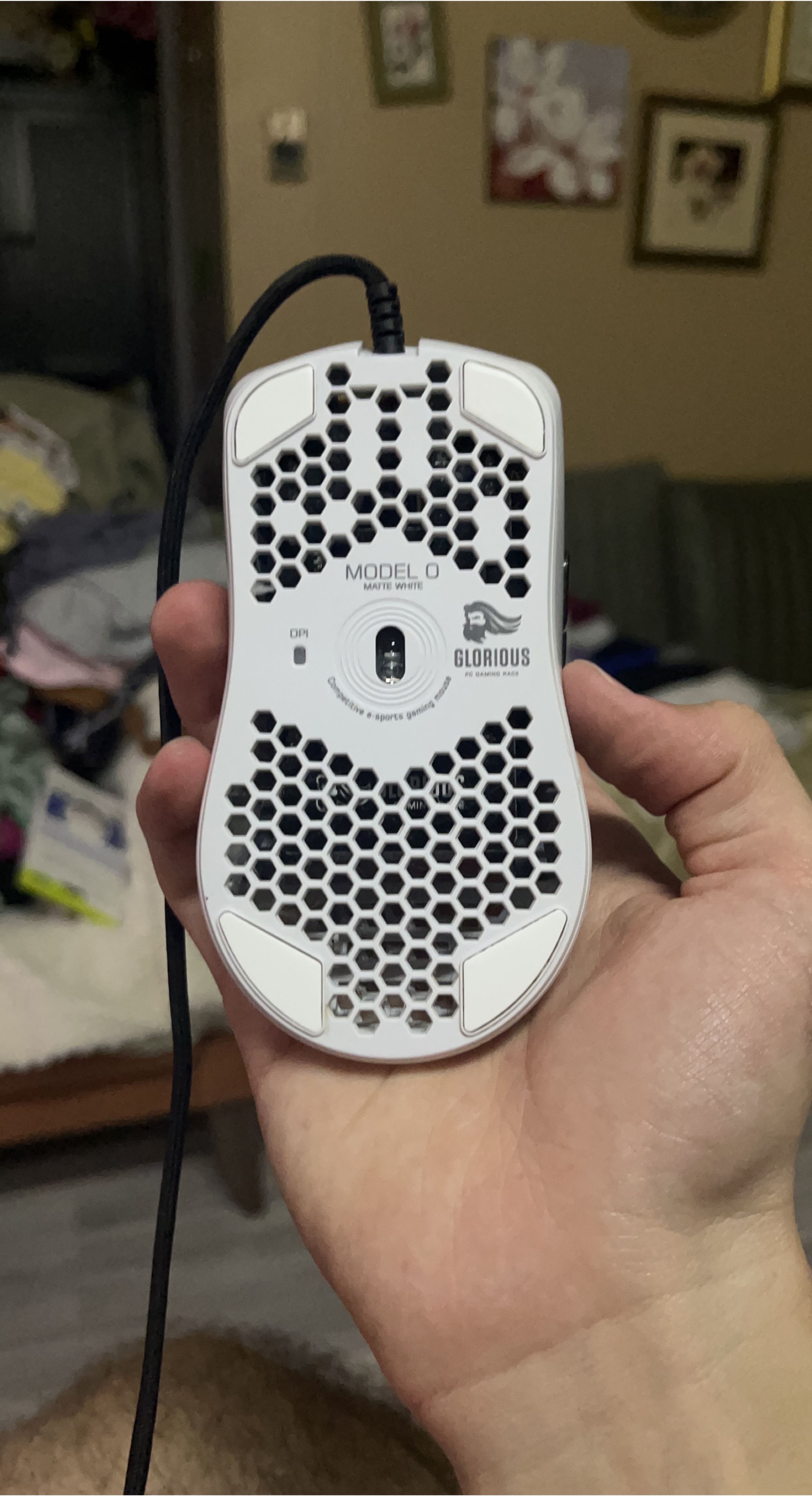 Glorious Model O Gaming Mouse - White thumbnail