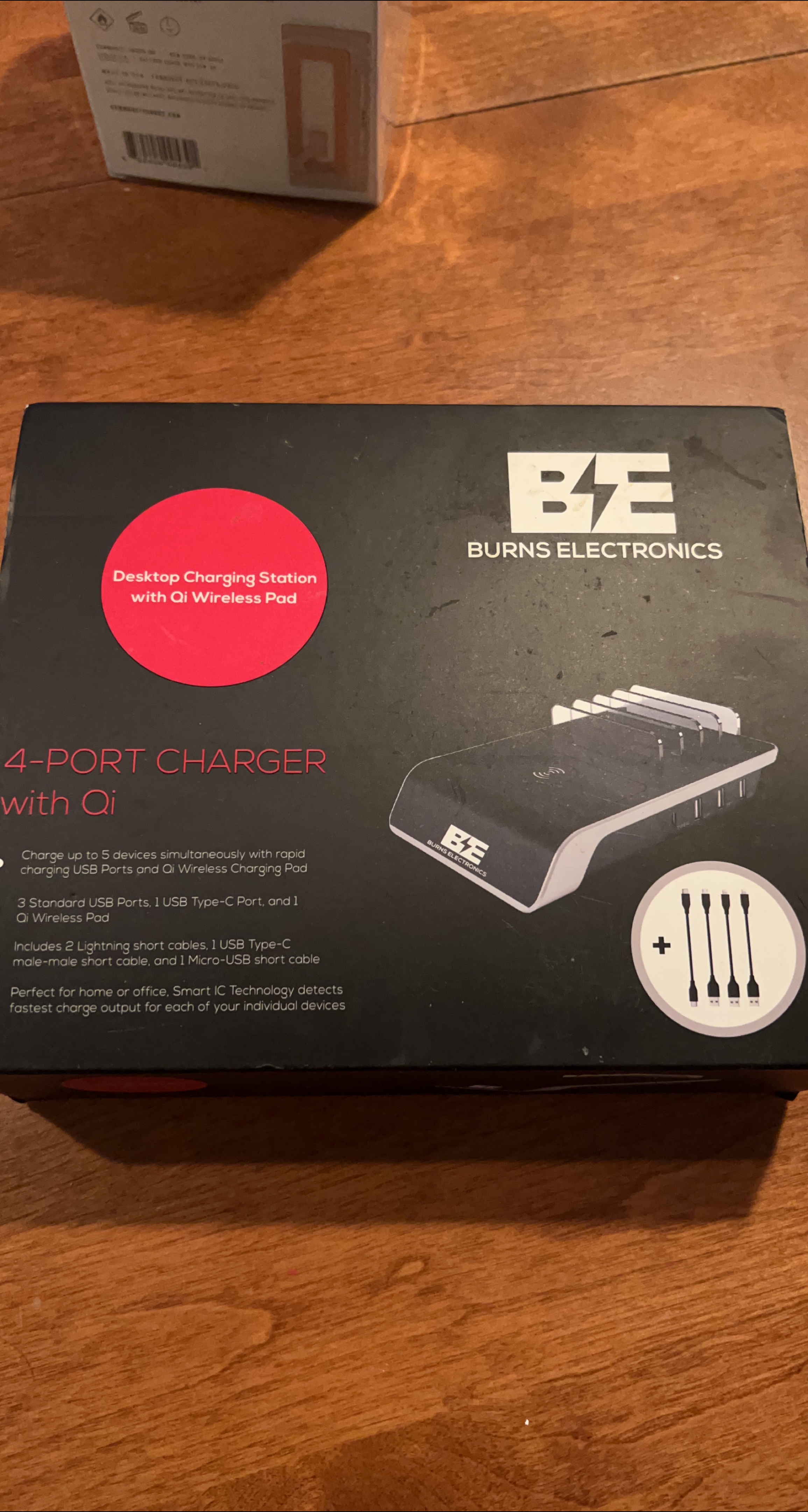 Burns Electronics 4-Port Charger with Qi Wireless Pad thumbnail