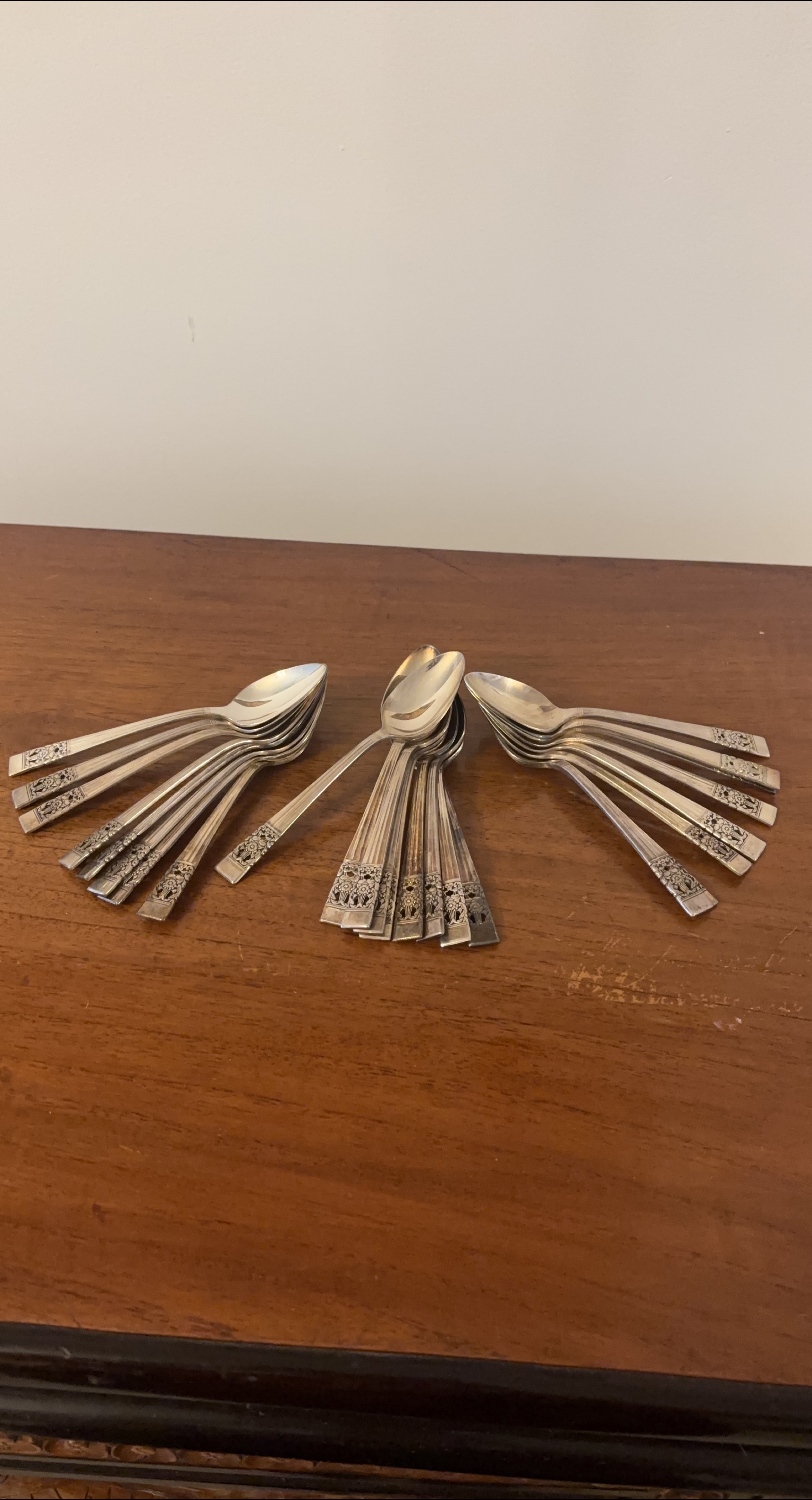 Vintage Dessert  Silverplate Spoon Set Of 24 thumbnail