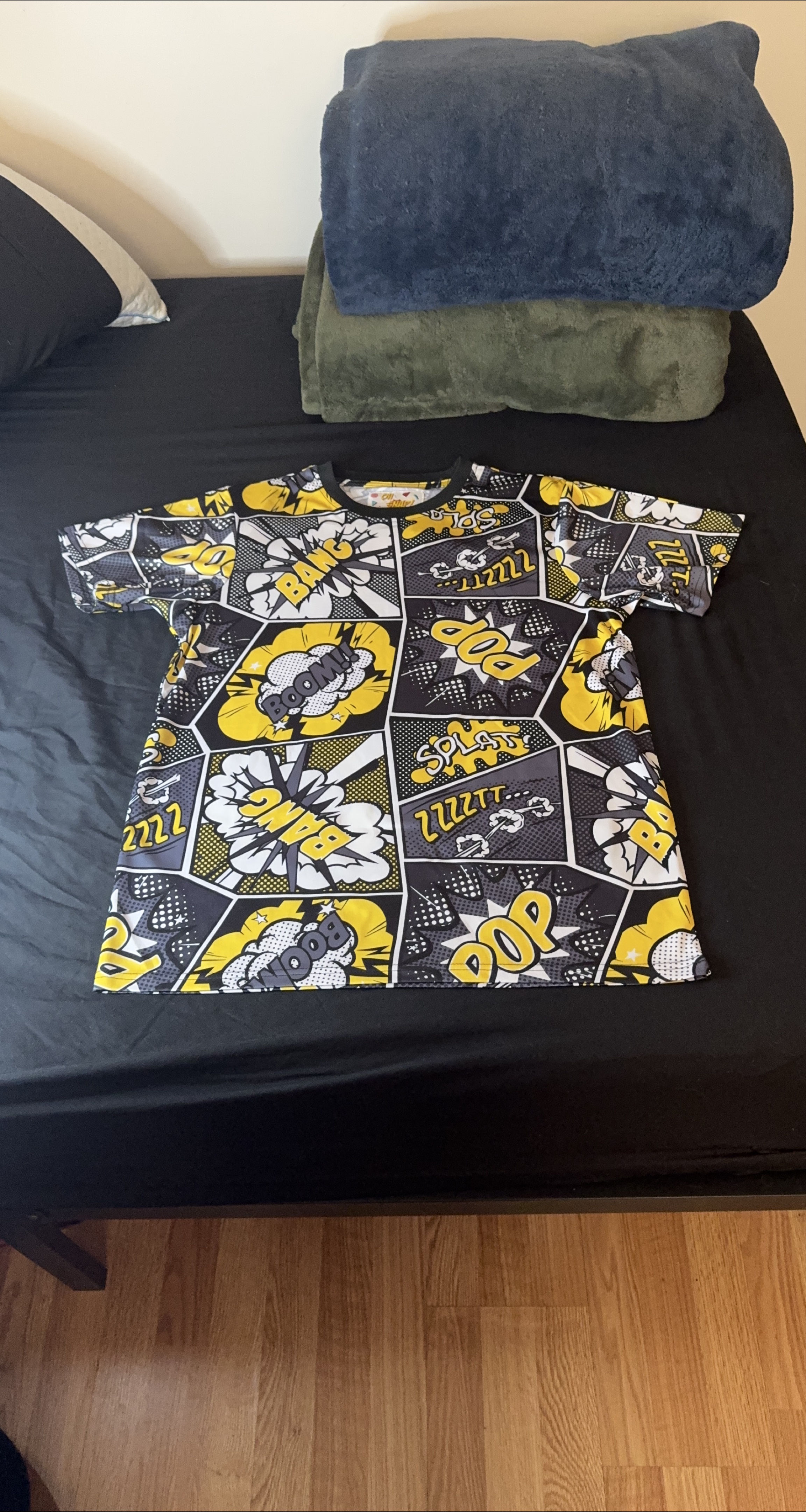 ⚽ Kids T-Shirt Comic Book Style