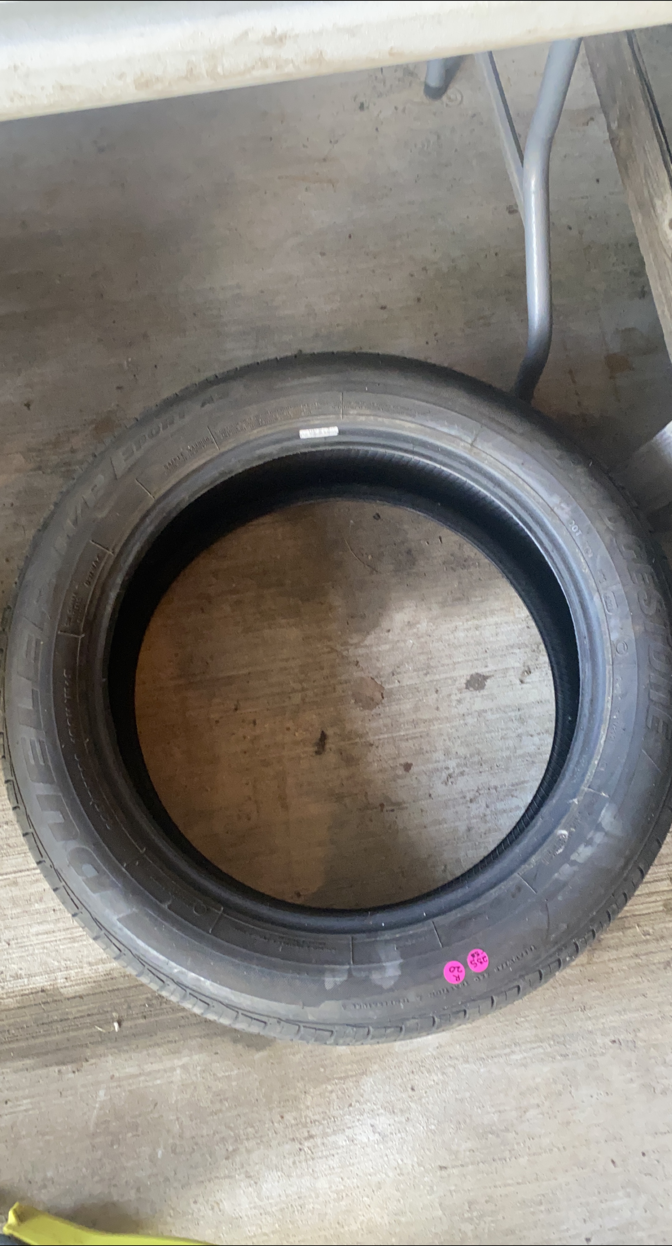 Dunlop Tire 235/55R20
